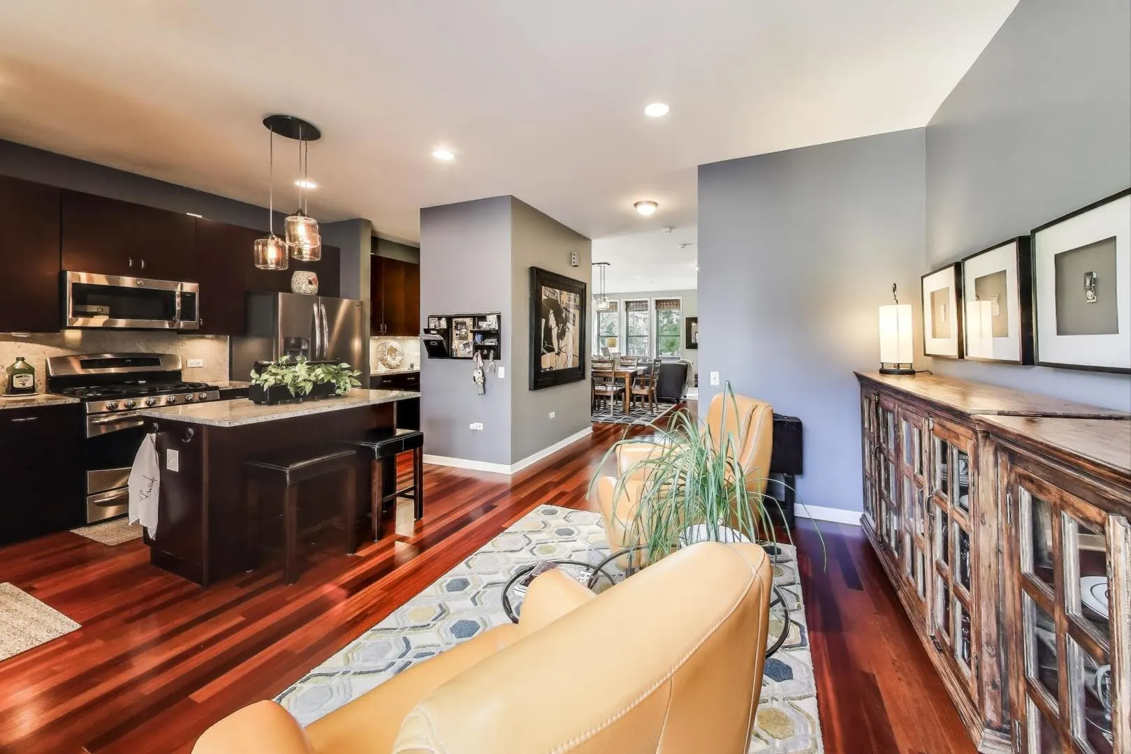 420 W Elm Street 0 IL