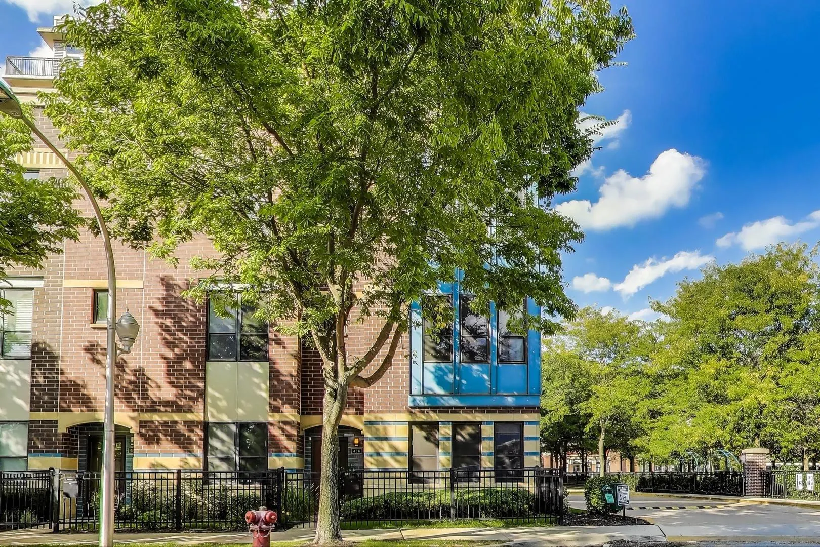 420 W Elm Street 0 IL