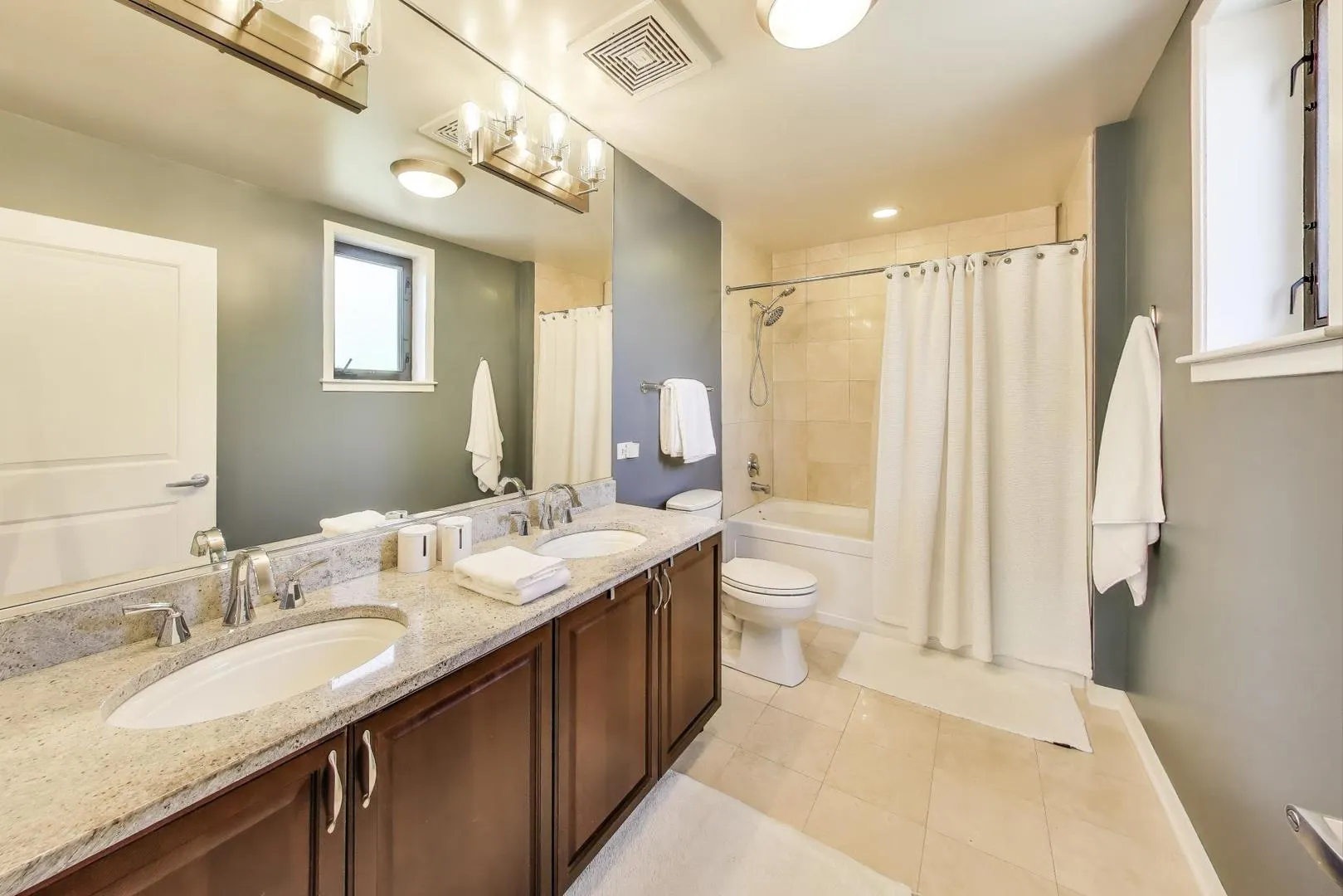 420 W Elm Street 0 IL