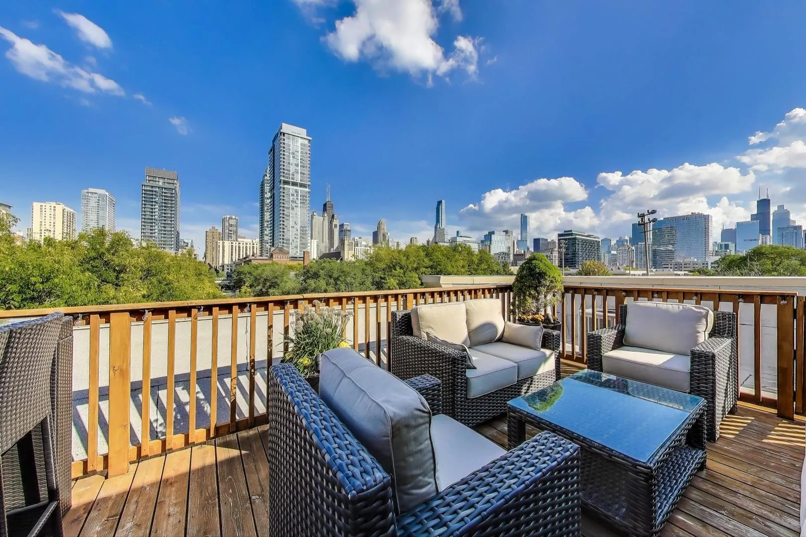 420 W Elm Street 0 IL