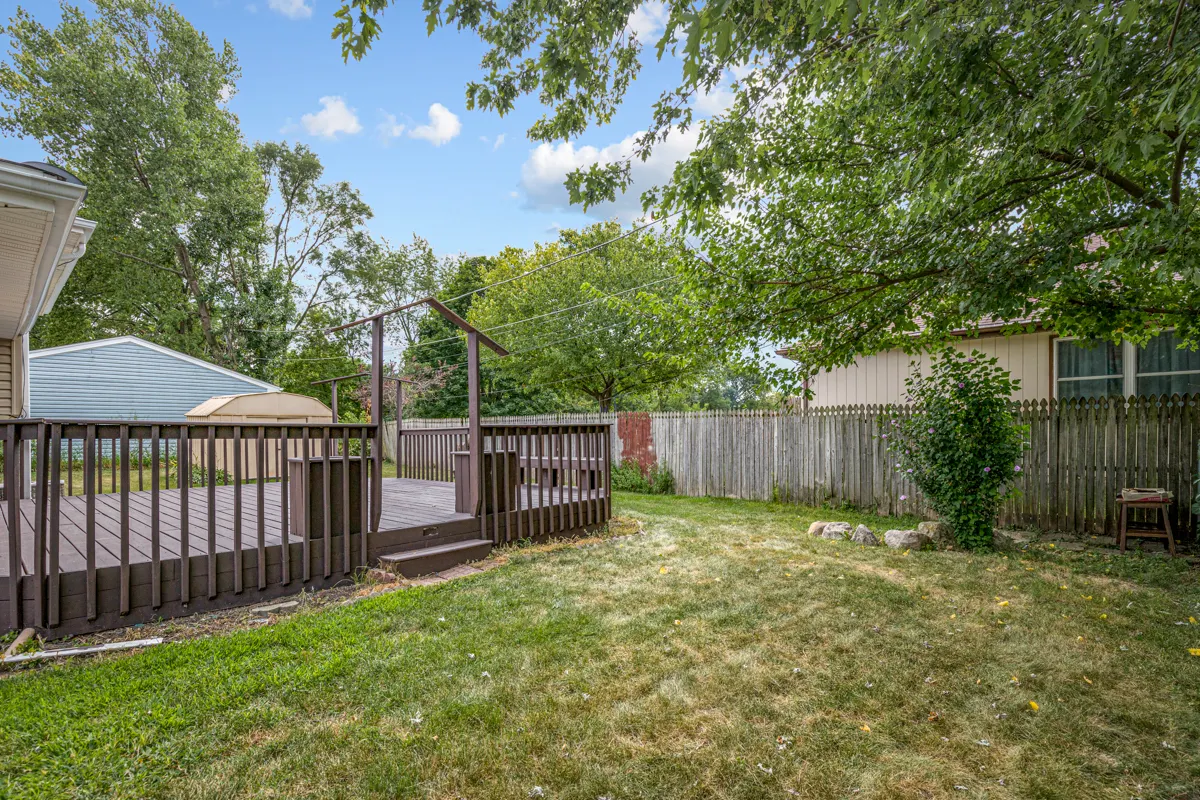 7170 East Avenue IL