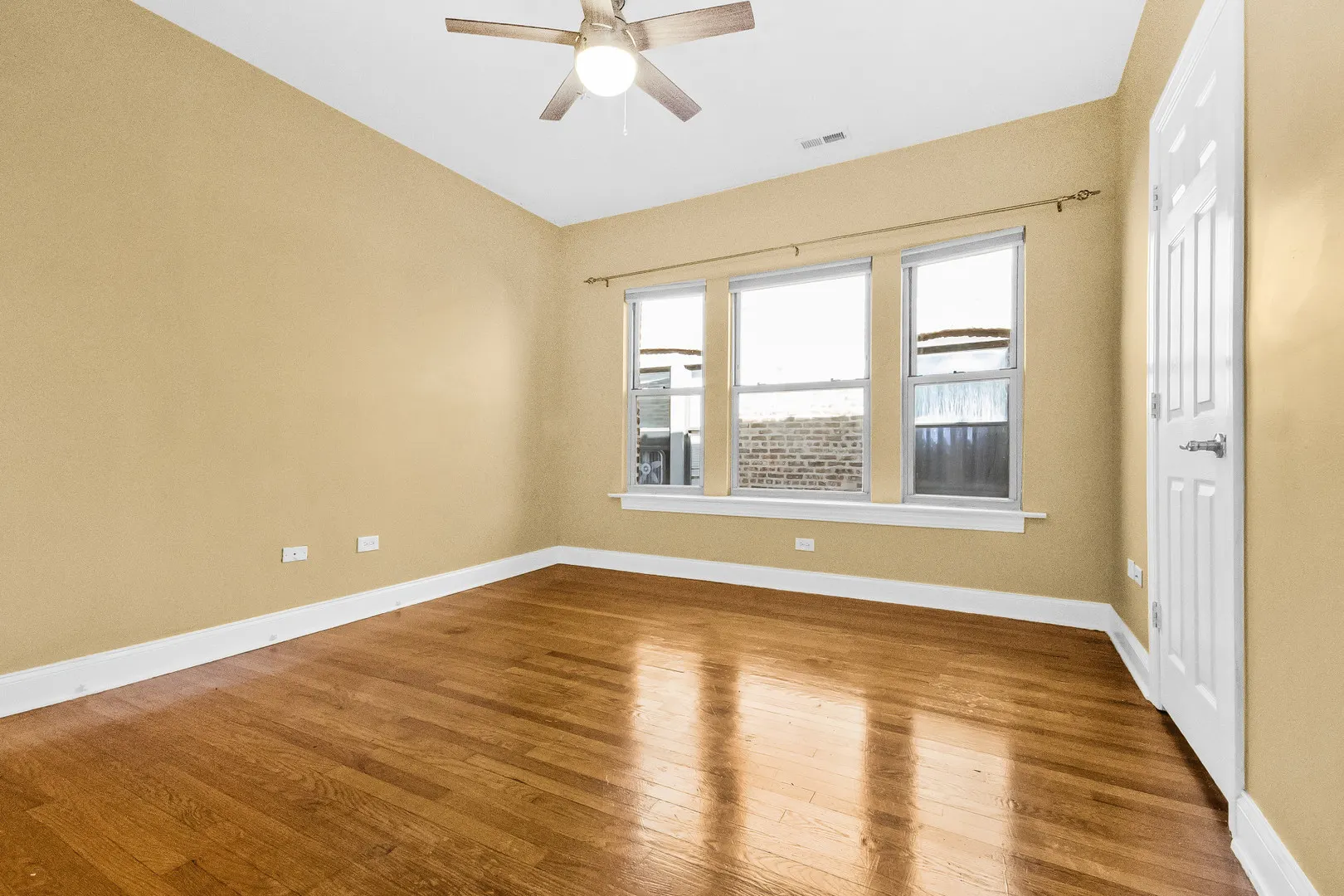 6646 N Ashland Avenue 3 IL