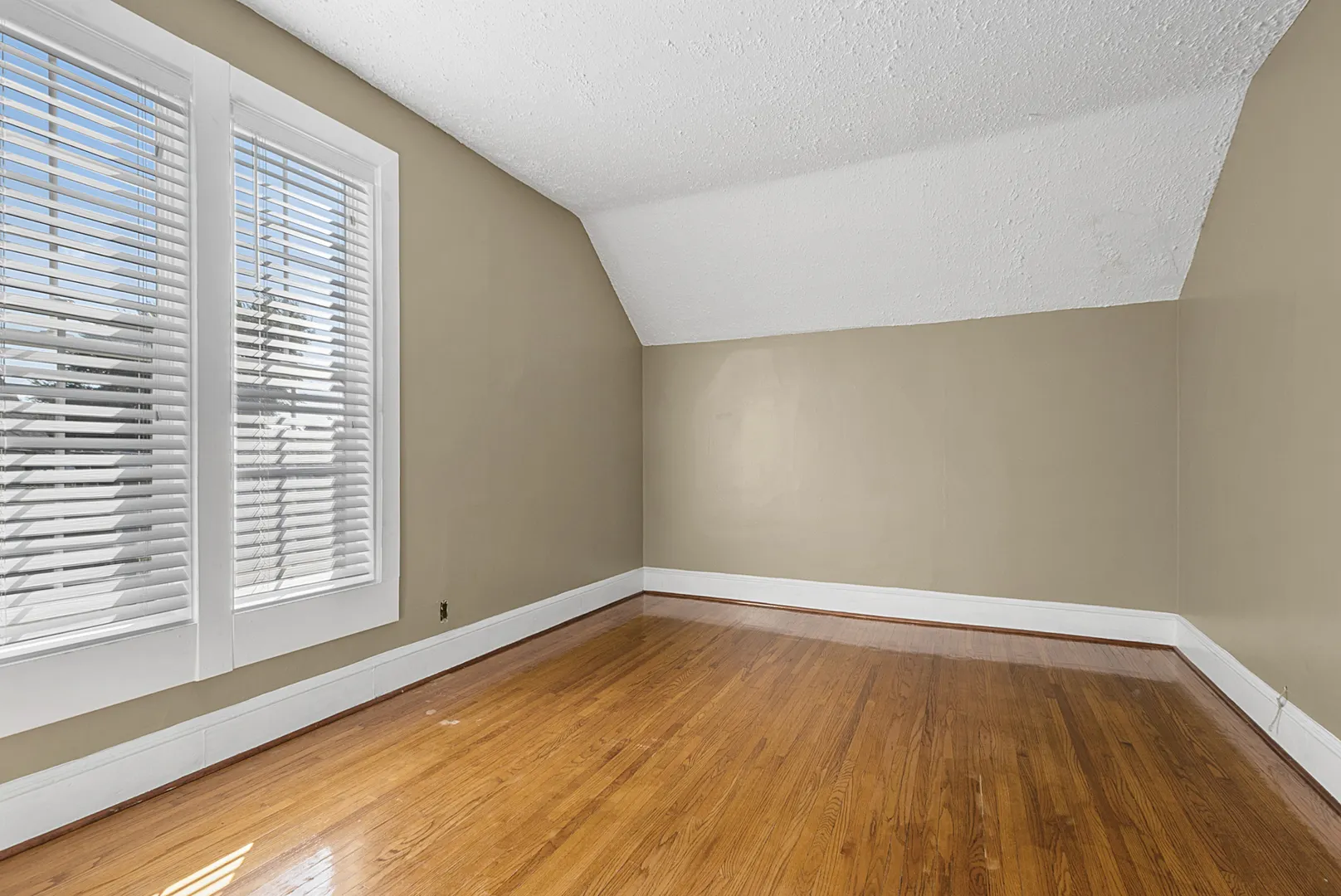302 Griswold Street IL
