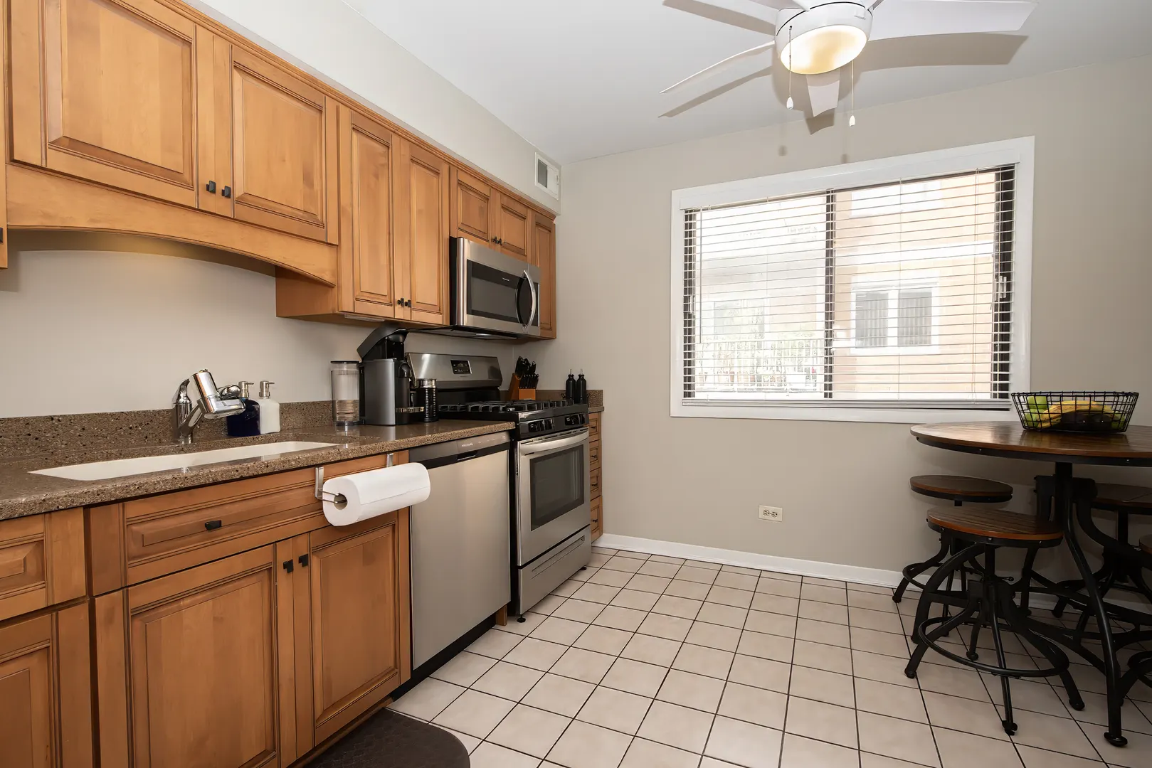 6453 N Northwest Highway C5 IL