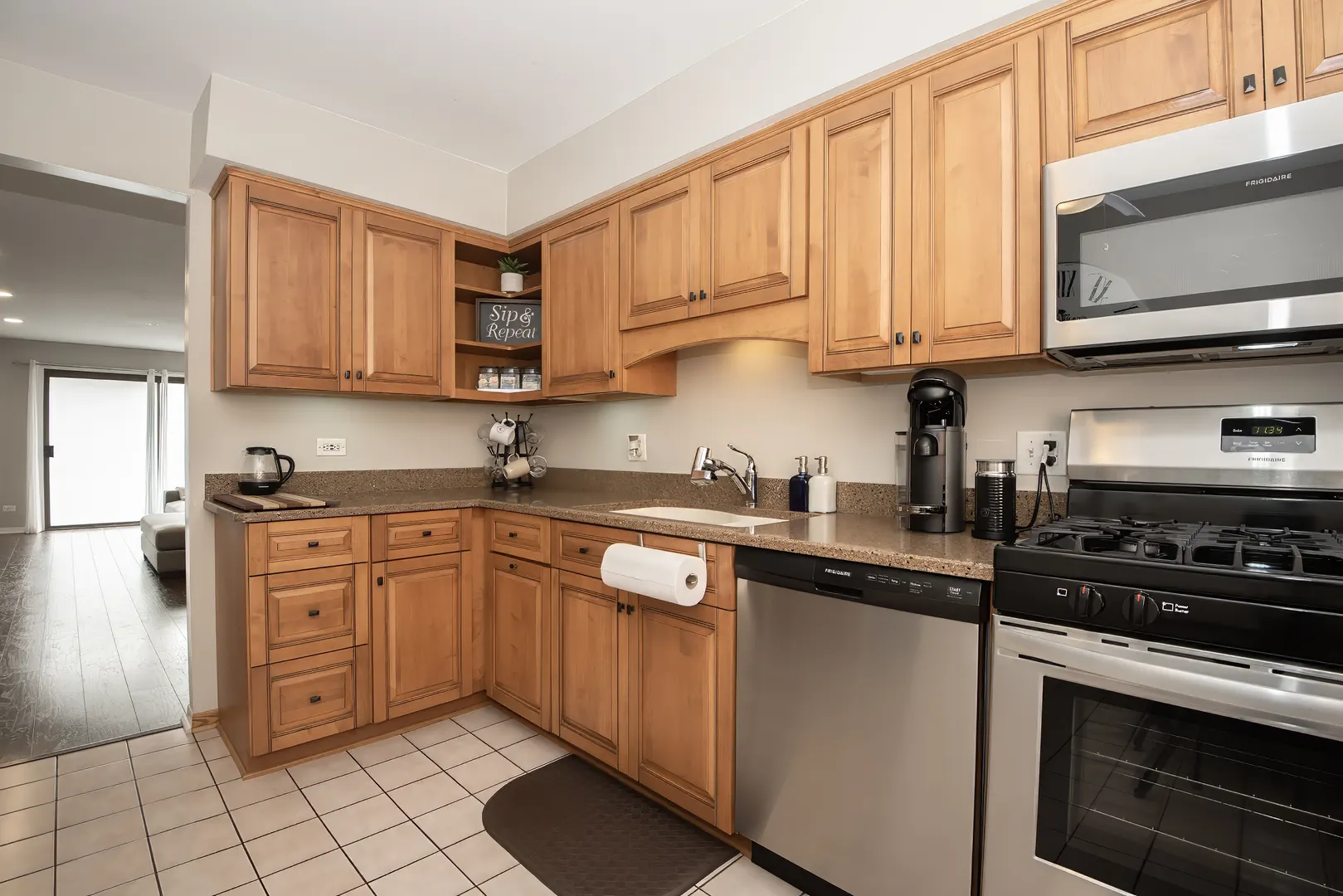 6453 N Northwest Highway C5 IL