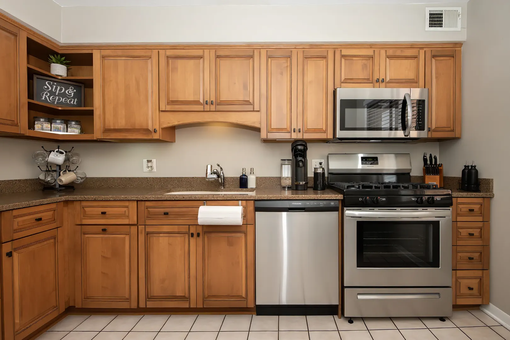 6453 N Northwest Highway C5 IL