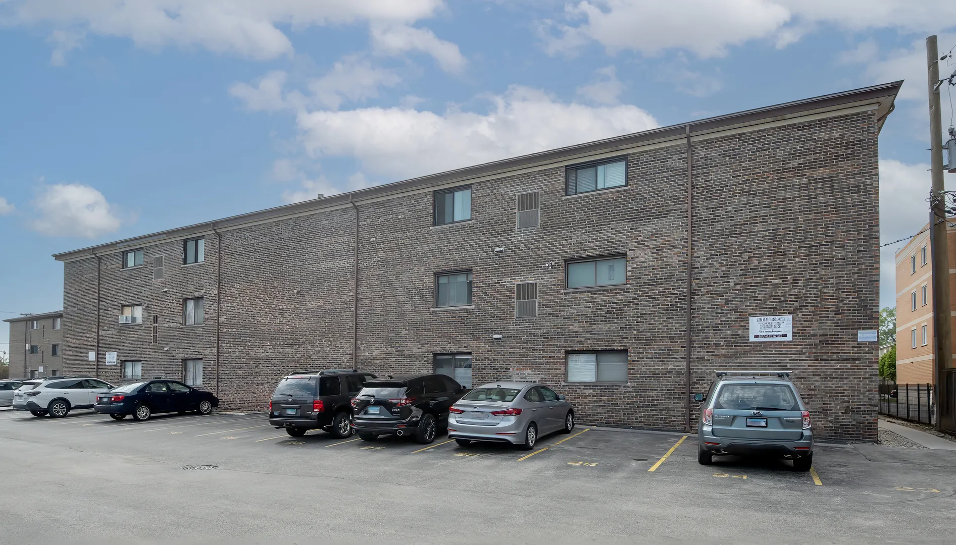 6453 N Northwest Highway C5 IL