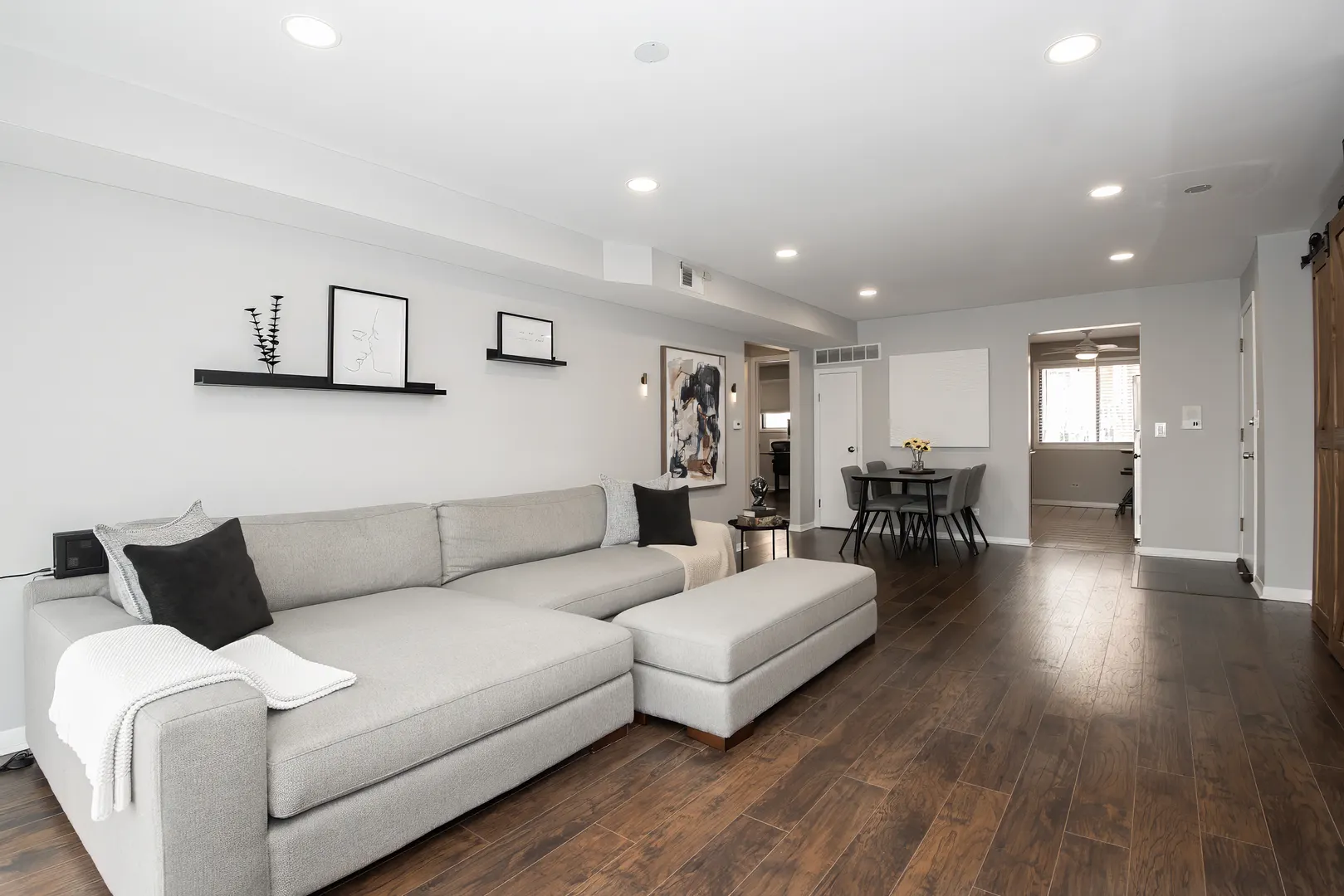 6453 N Northwest Highway C5 IL