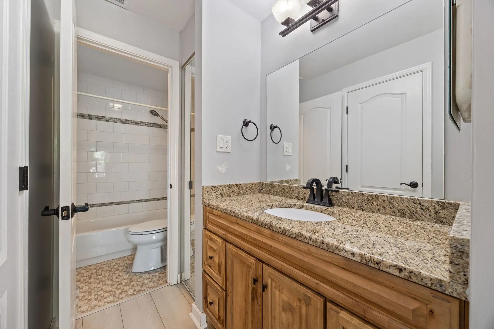 890 Sheldon Court C IL