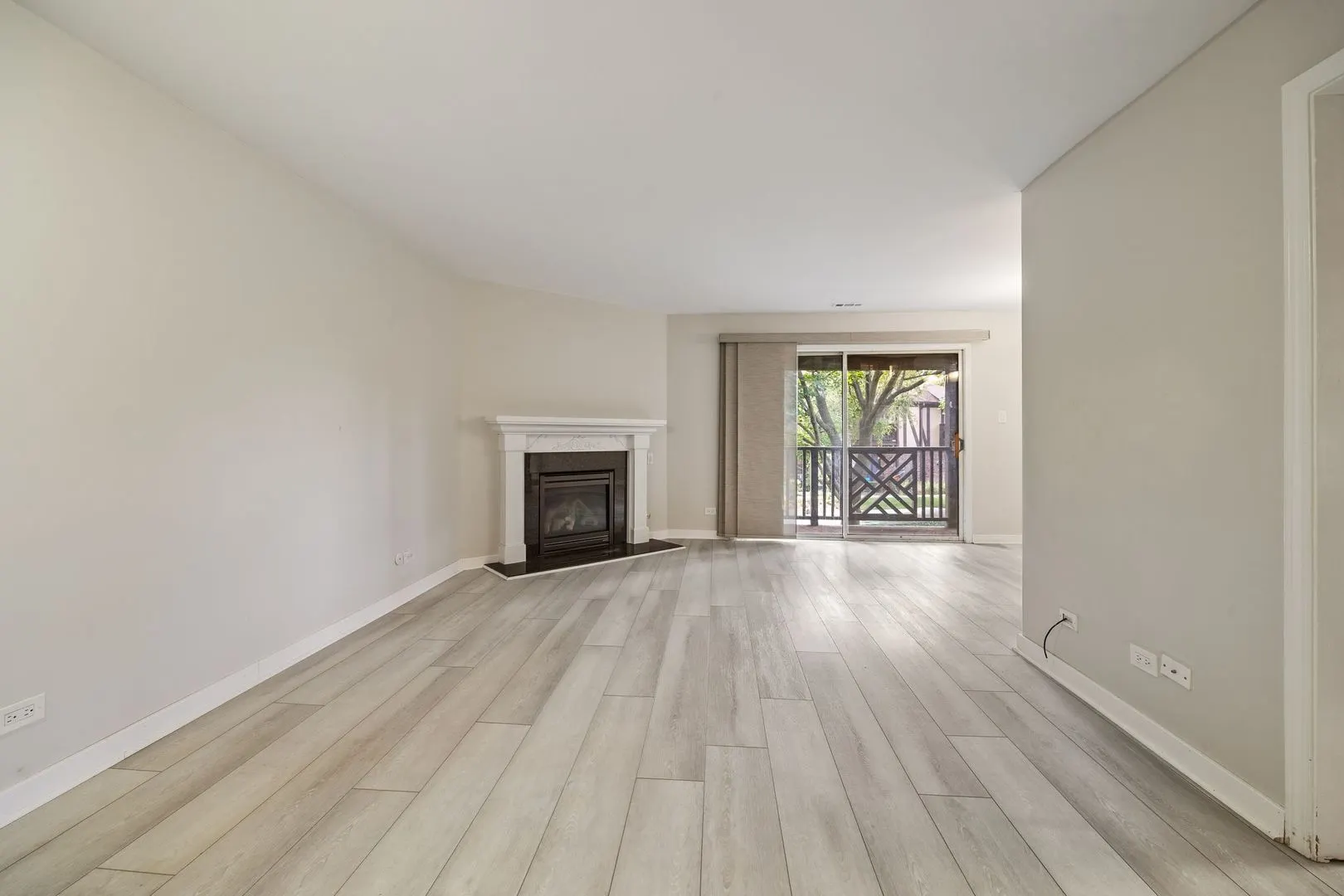 890 Sheldon Court C IL