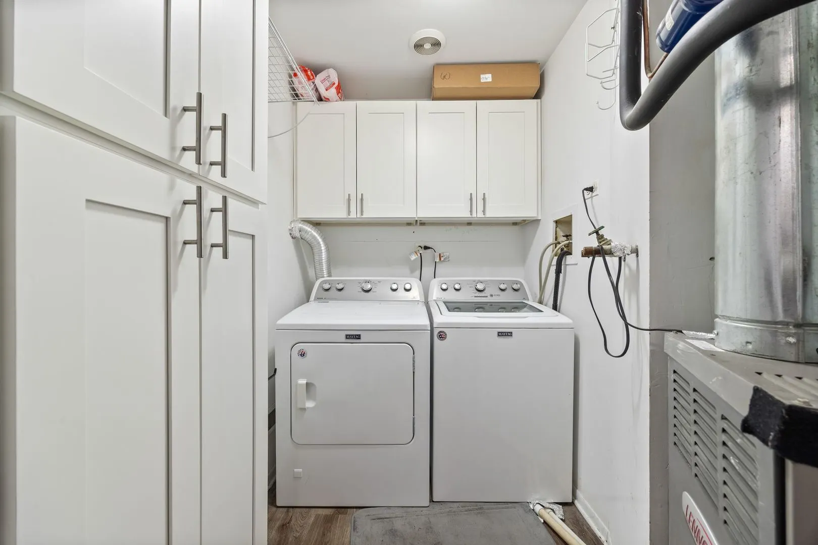 890 Sheldon Court C IL