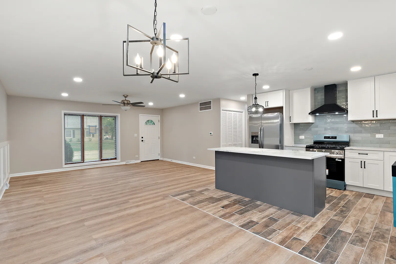 15060 Hale Drive IL