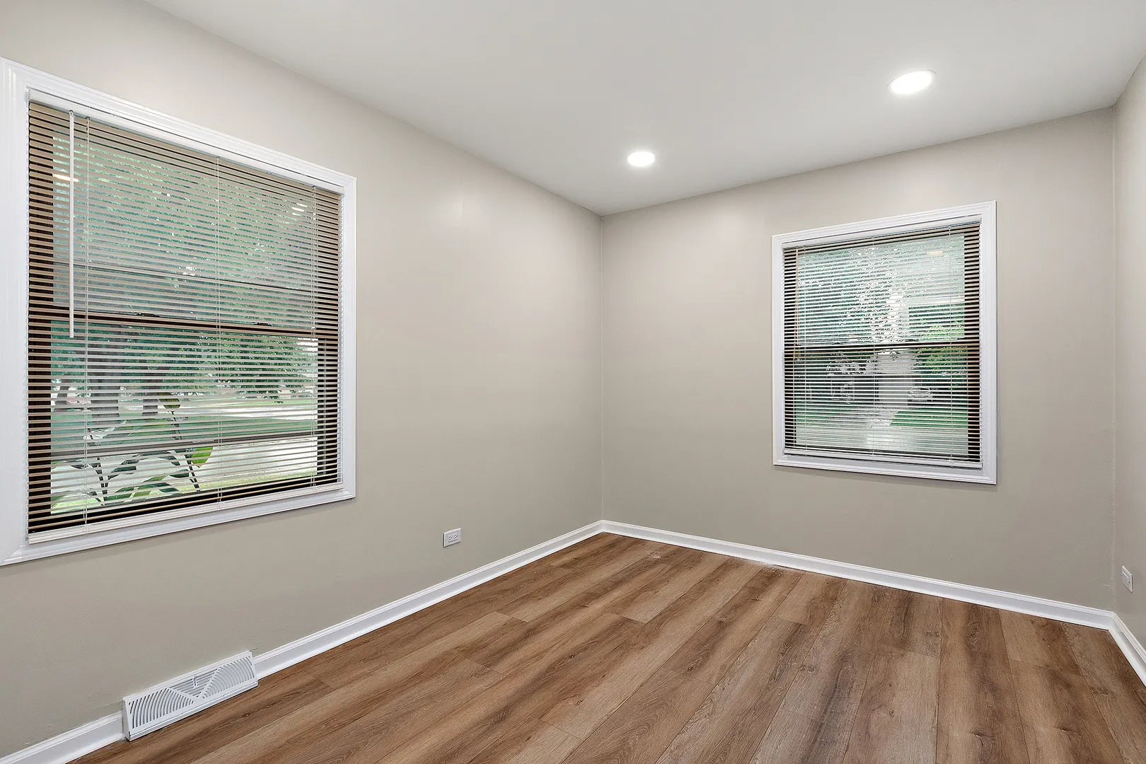 15060 Hale Drive IL
