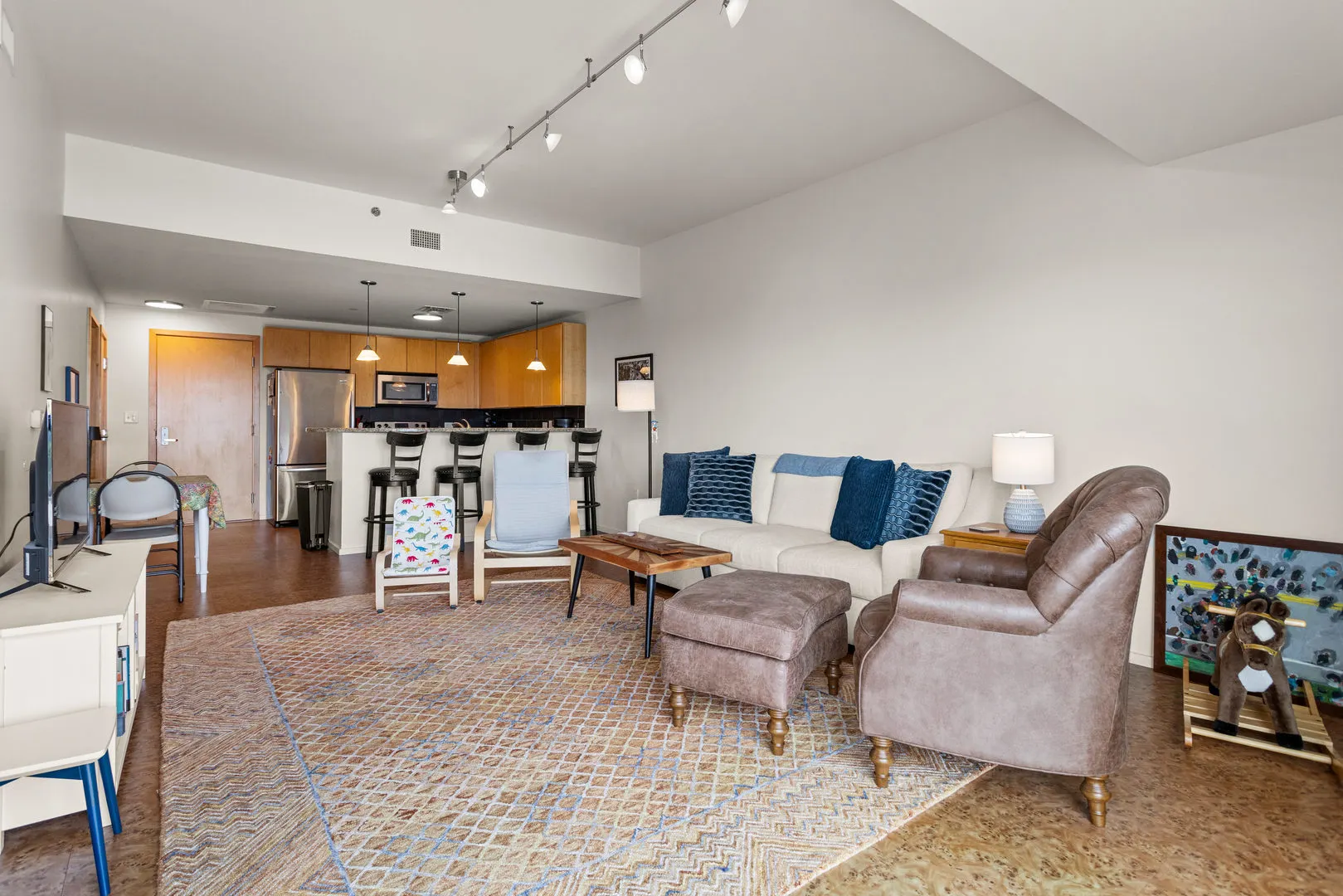 301 N Neil Street 702 IL