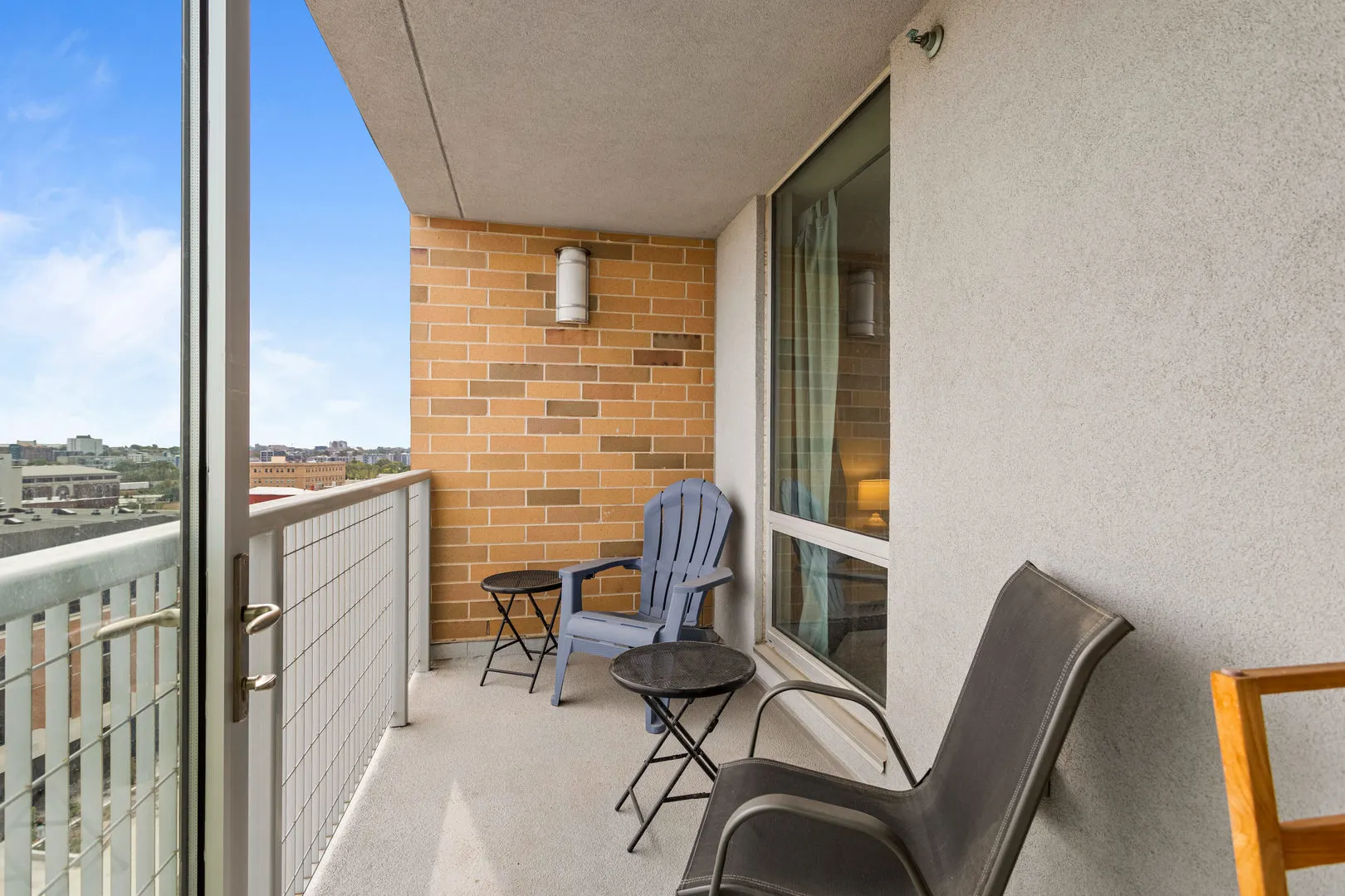 301 N Neil Street 702 IL