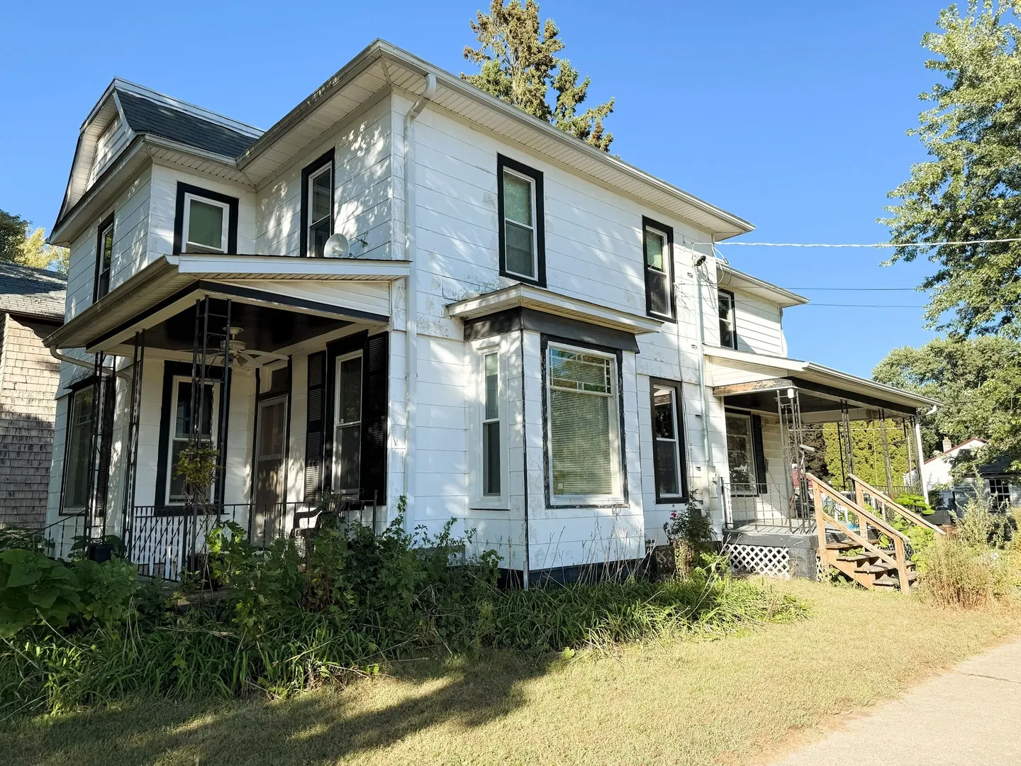 300 E Division Street IL
