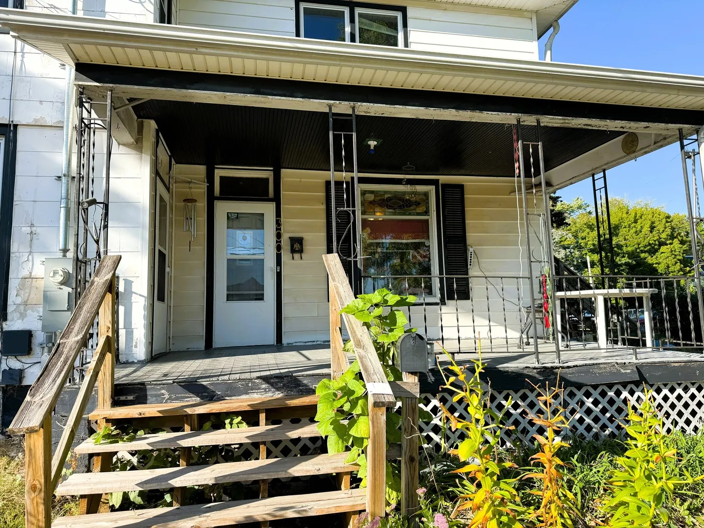 300 E Division Street IL