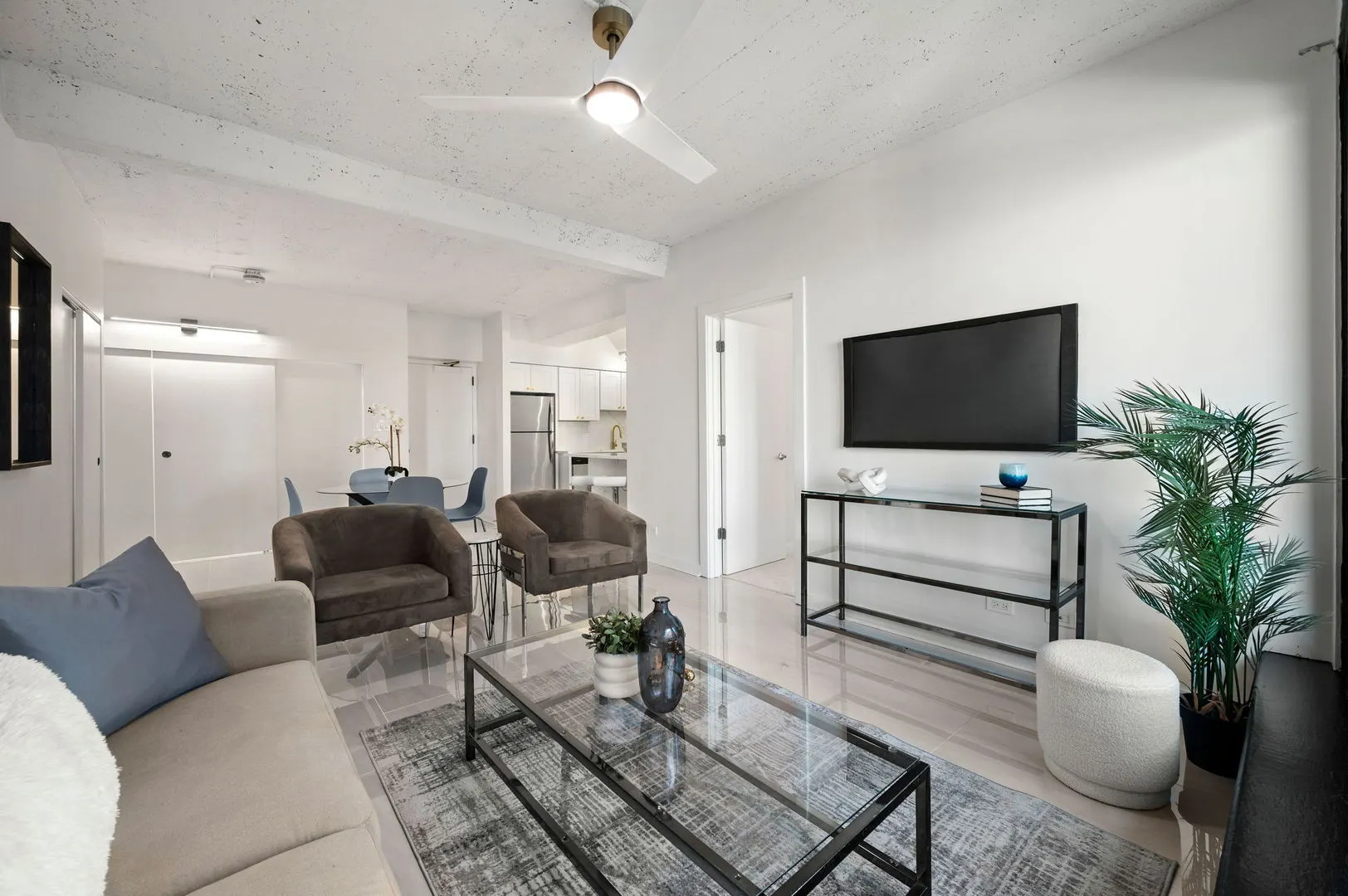345 N Canal Street 1003 IL