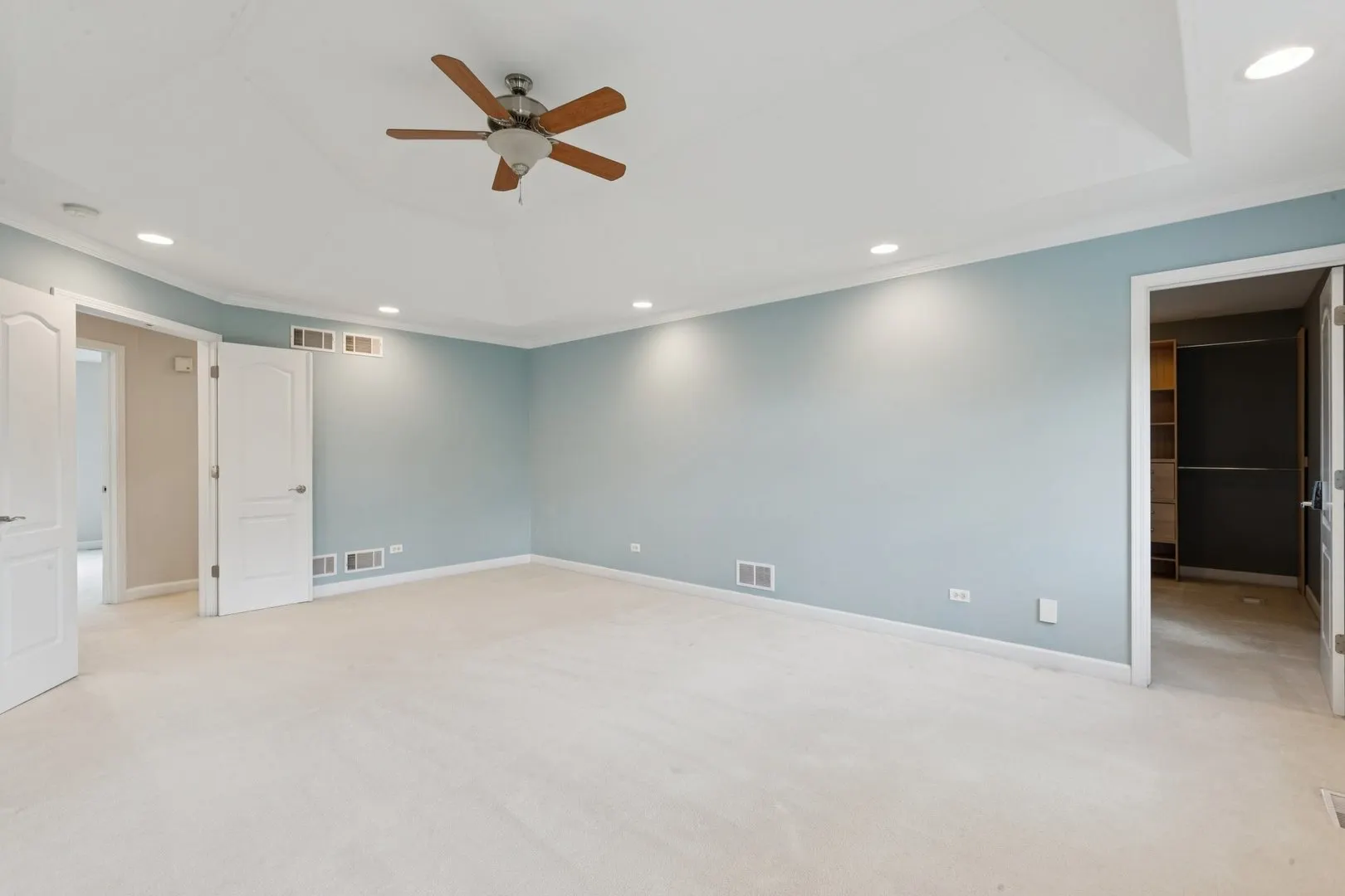 841 Black Walnut Drive IL