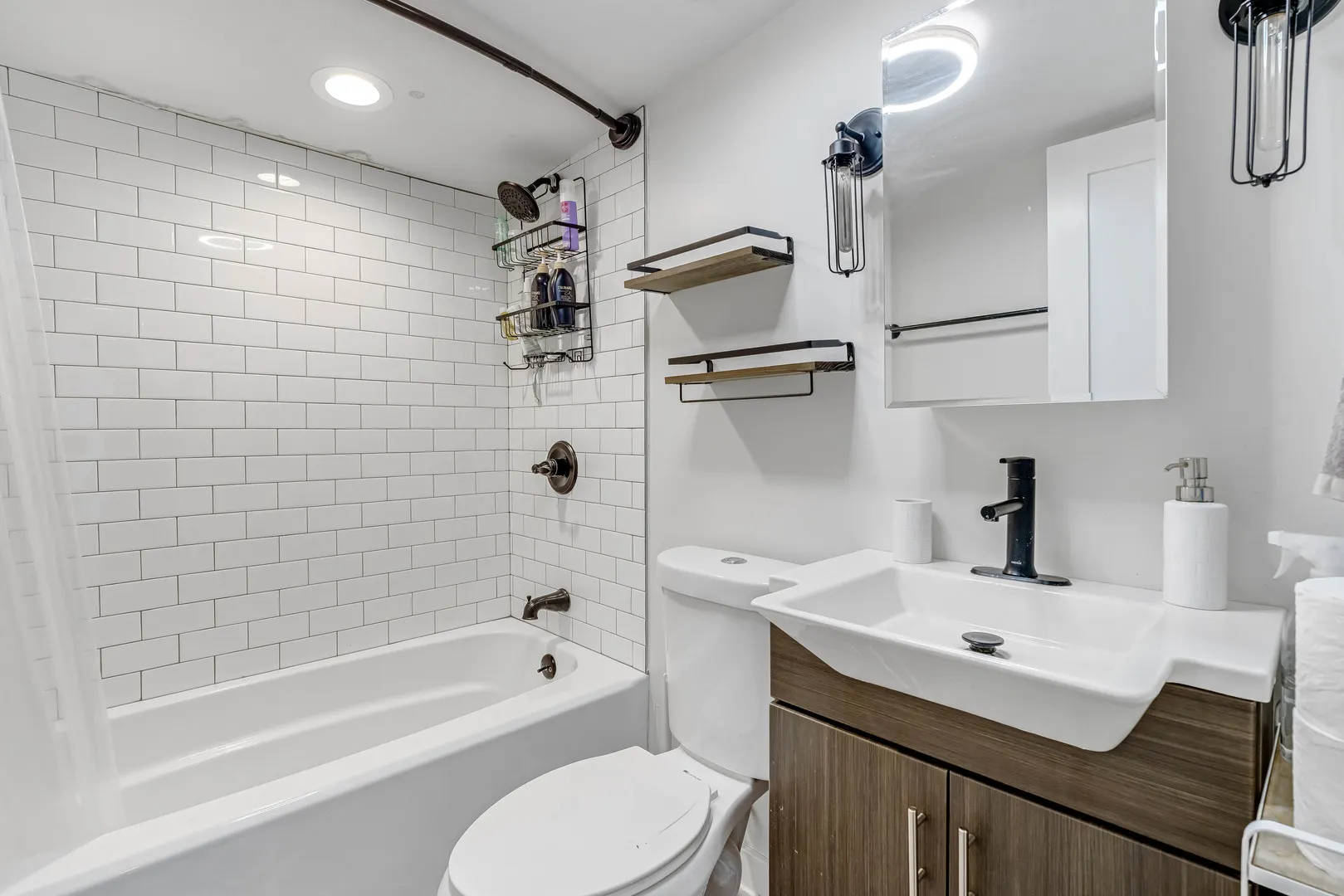 3637 Elmwood Avenue IL