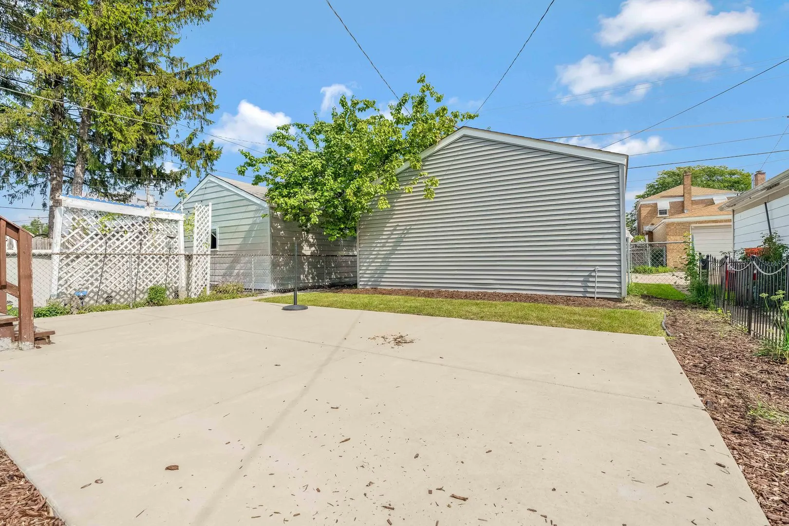 3637 Elmwood Avenue IL