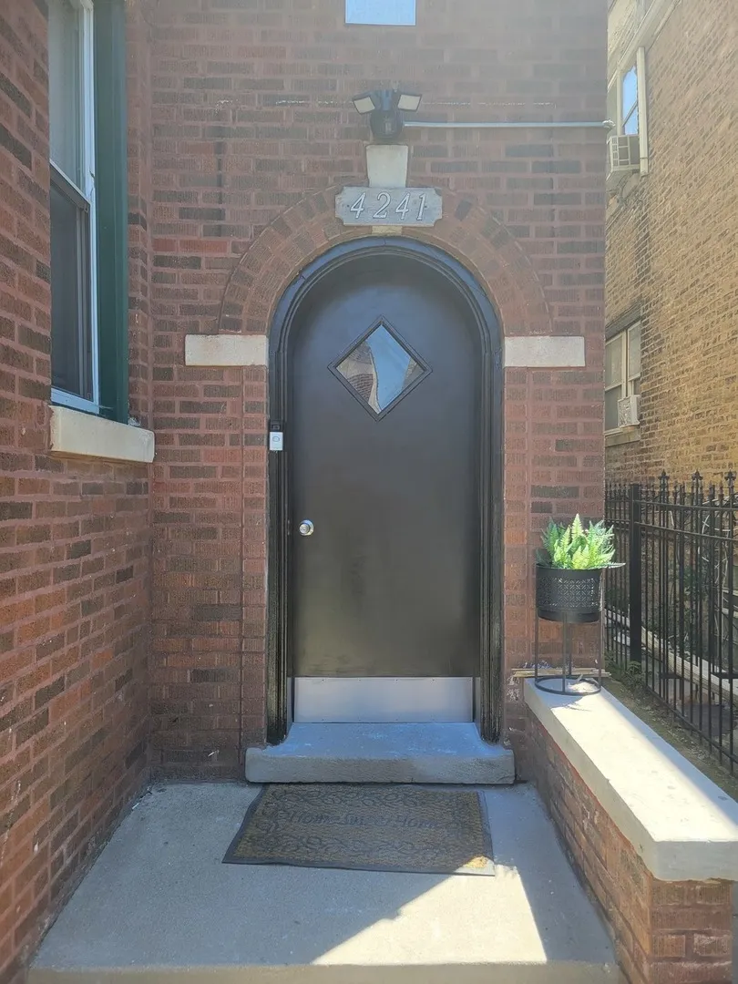 4241 W Crystal Street IL