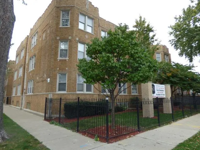 4548 W George Street 2 IL