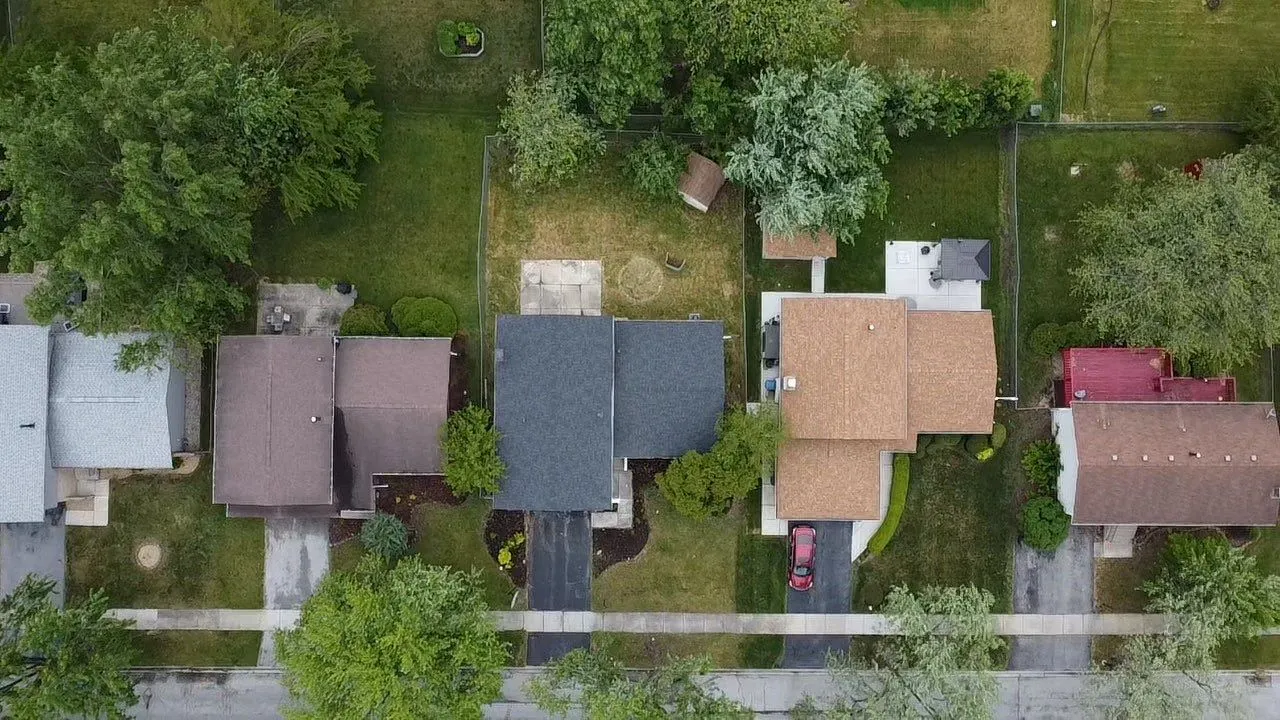5115 Roberta Lane IL