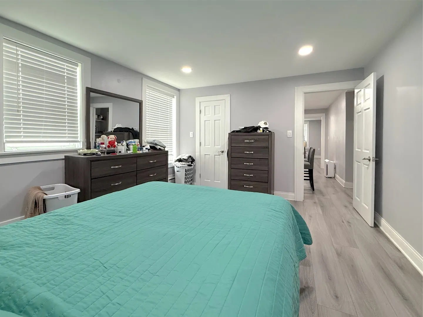 6200 S Kolin Avenue 1 IL
