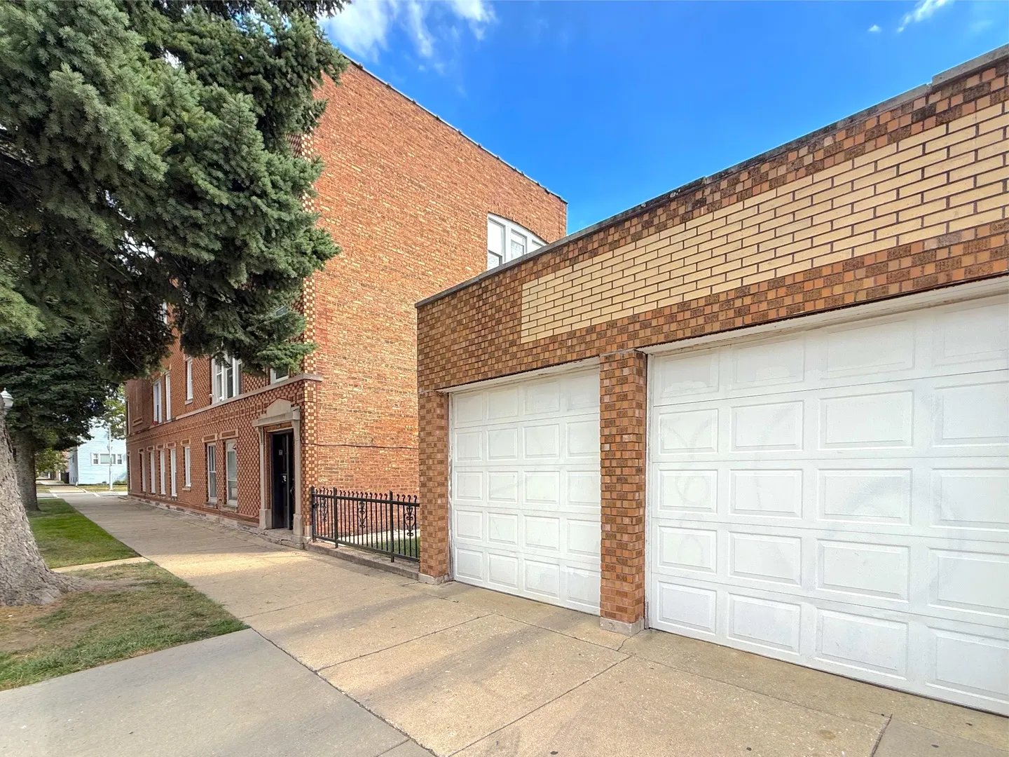 6200 S Kolin Avenue 1 IL