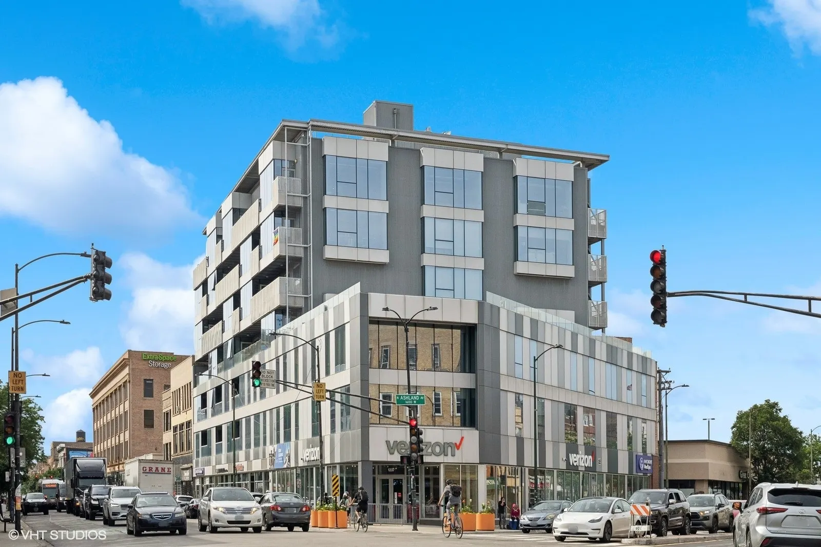 1241 N MILWAUKEE Avenue 306 IL