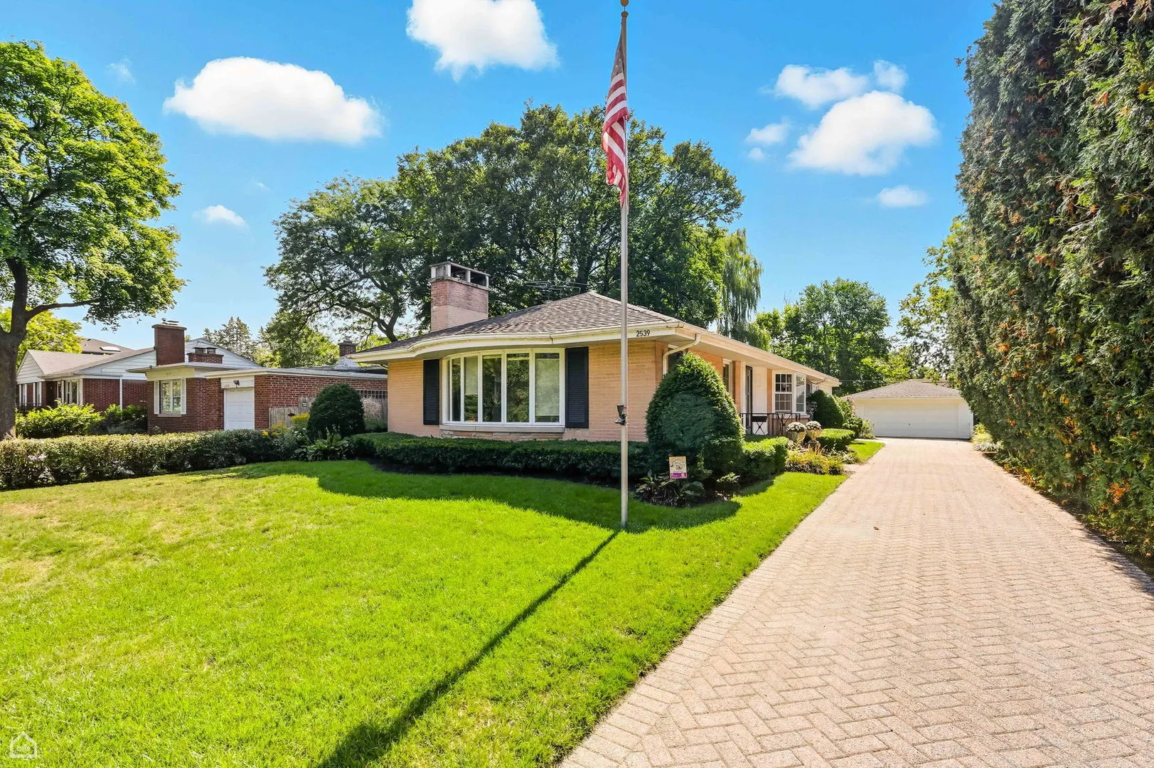 2539 Lake Avenue IL