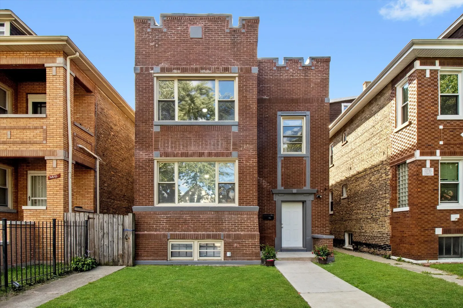 6806 S Rockwell Street IL