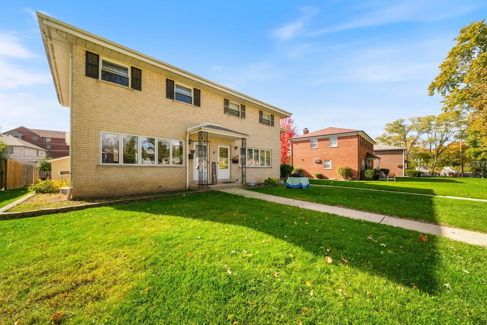 27 E Thorndale Avenue IL