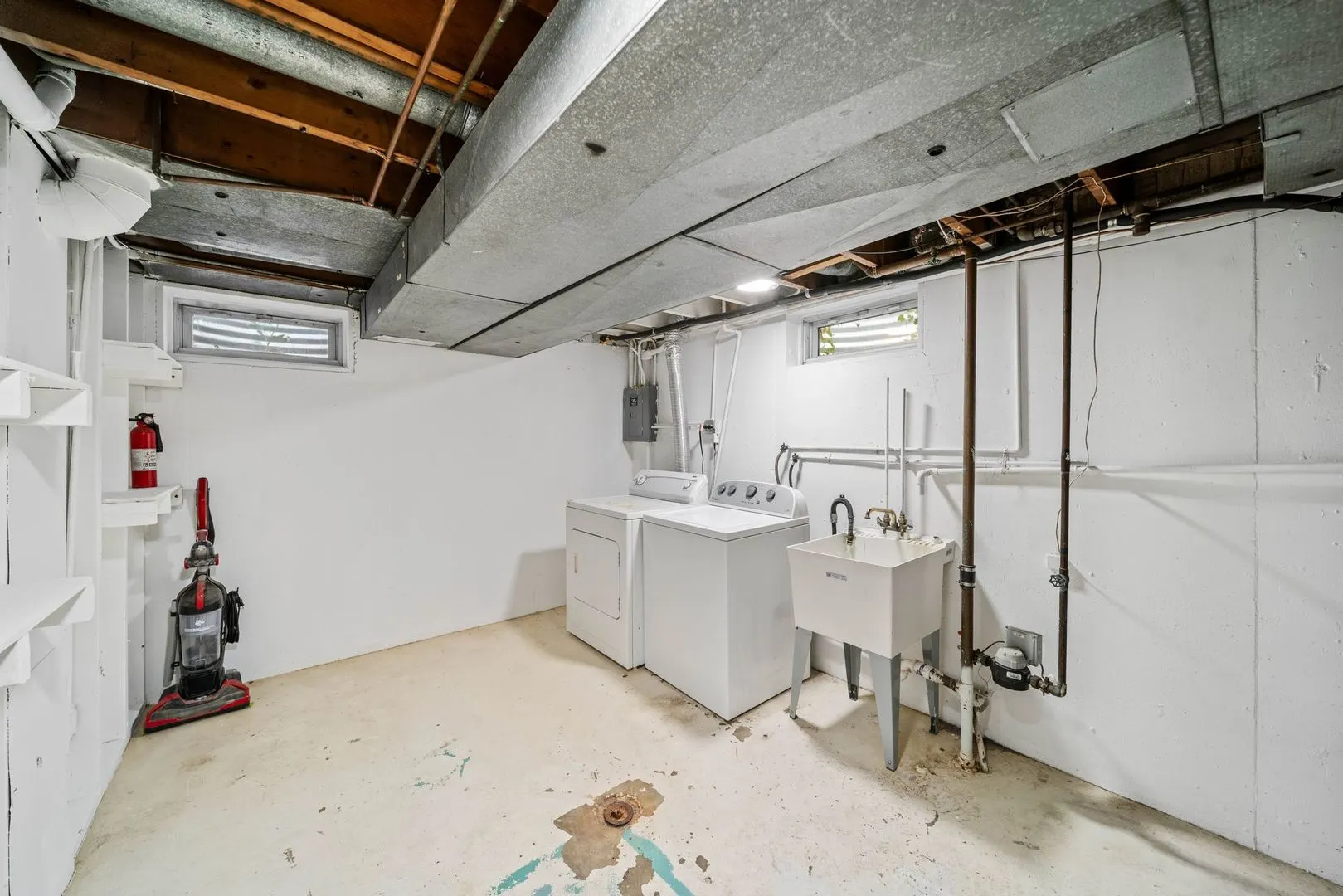 27 E Thorndale Avenue IL