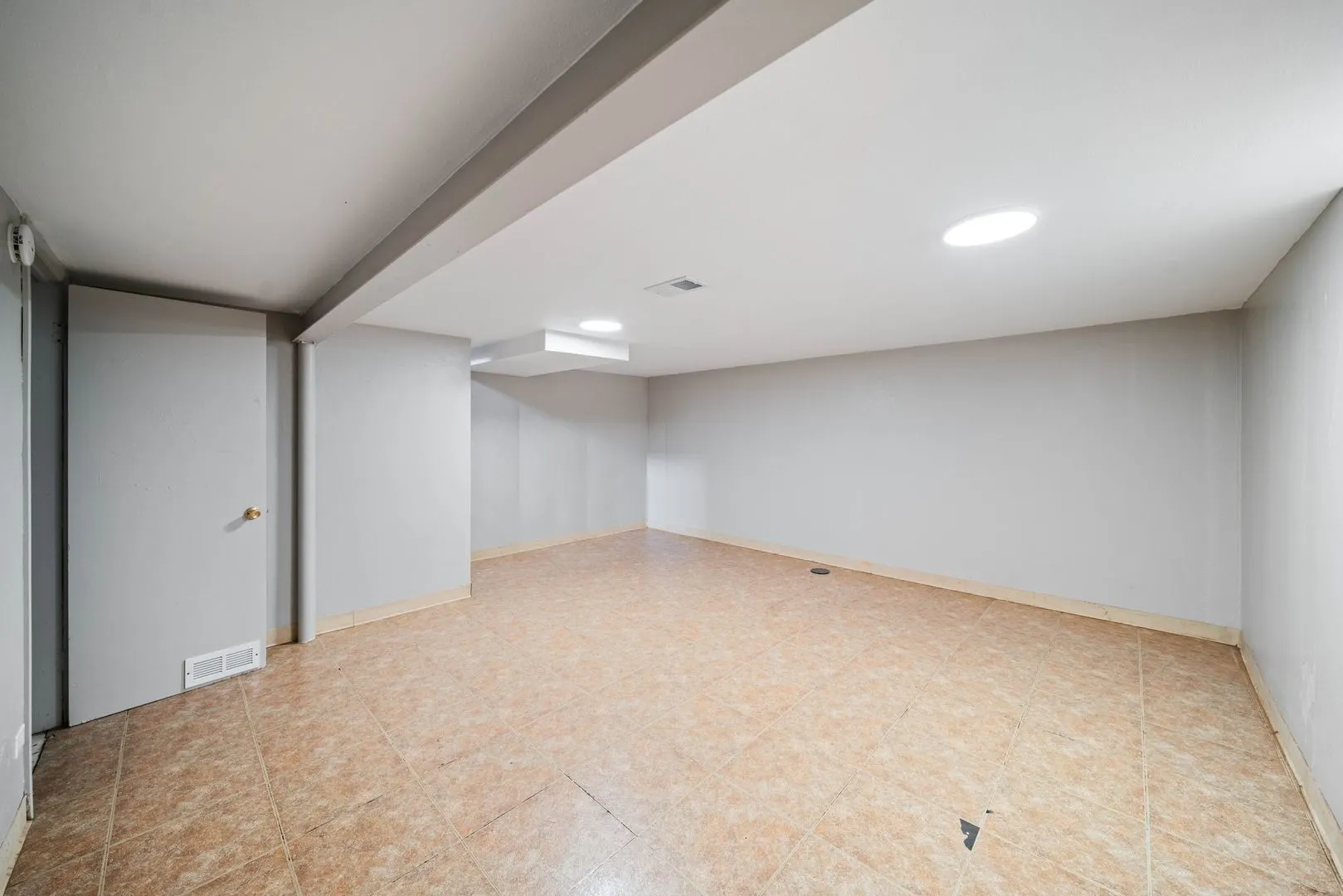 27 E Thorndale Avenue IL