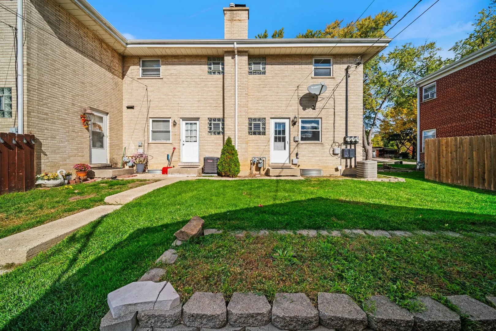 27 E Thorndale Avenue IL