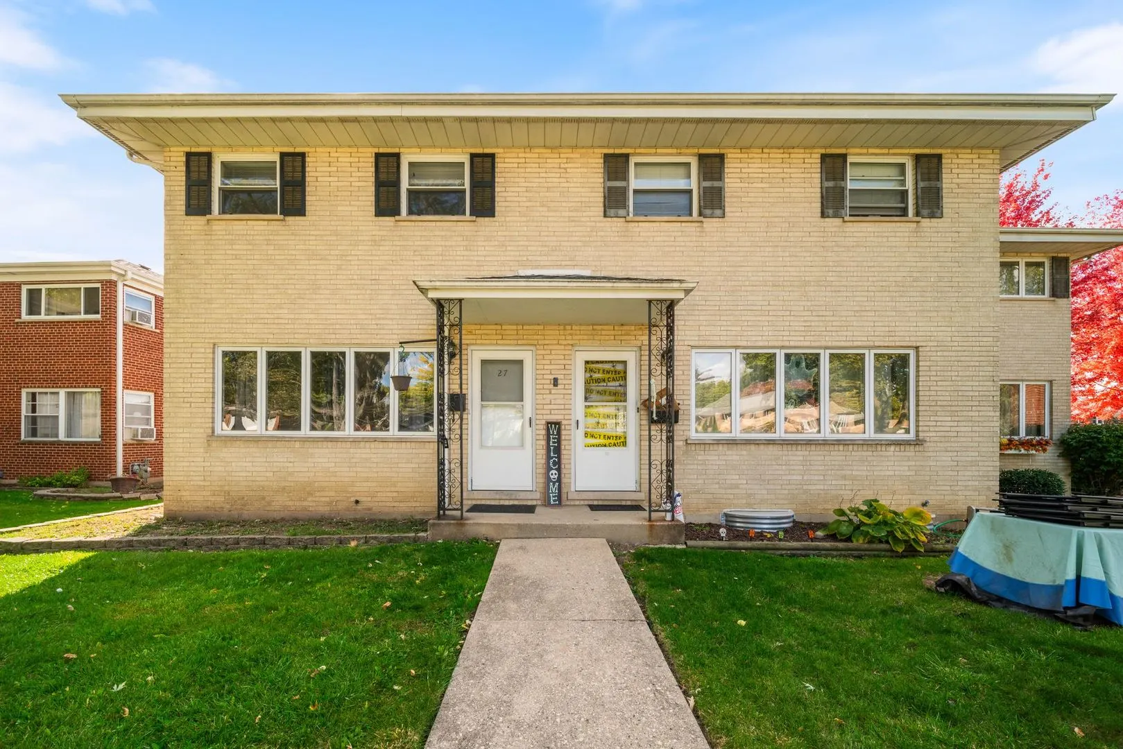 27 E Thorndale Avenue IL