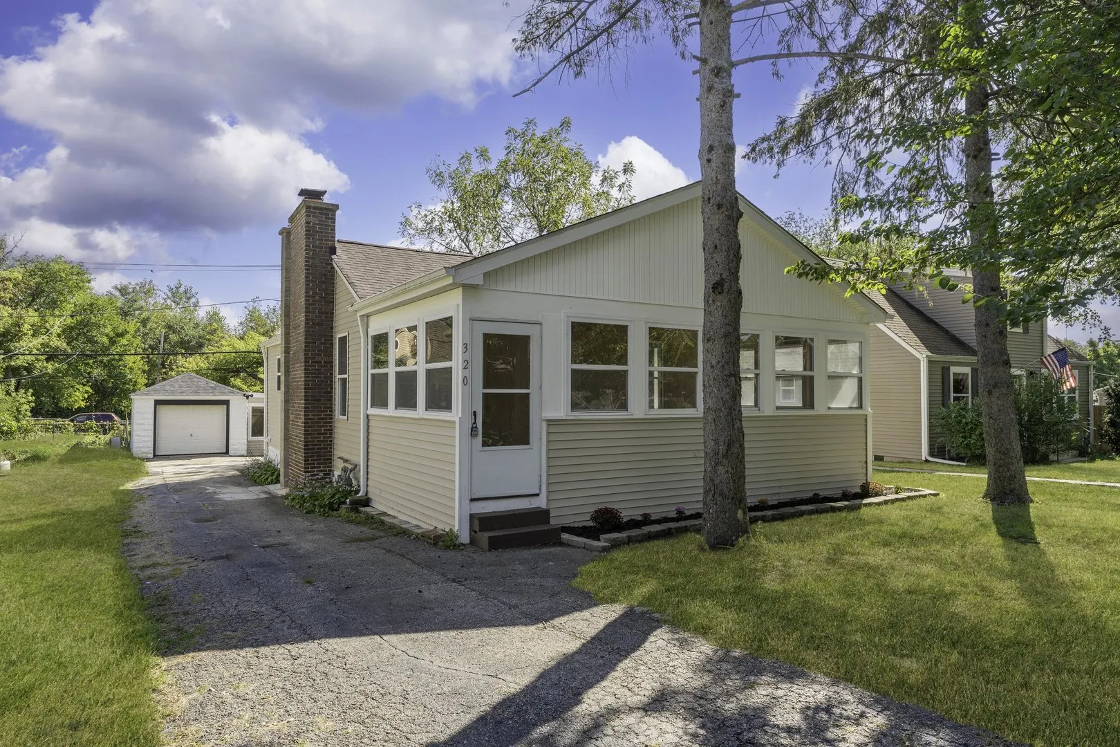 320 Glenwood Avenue IL