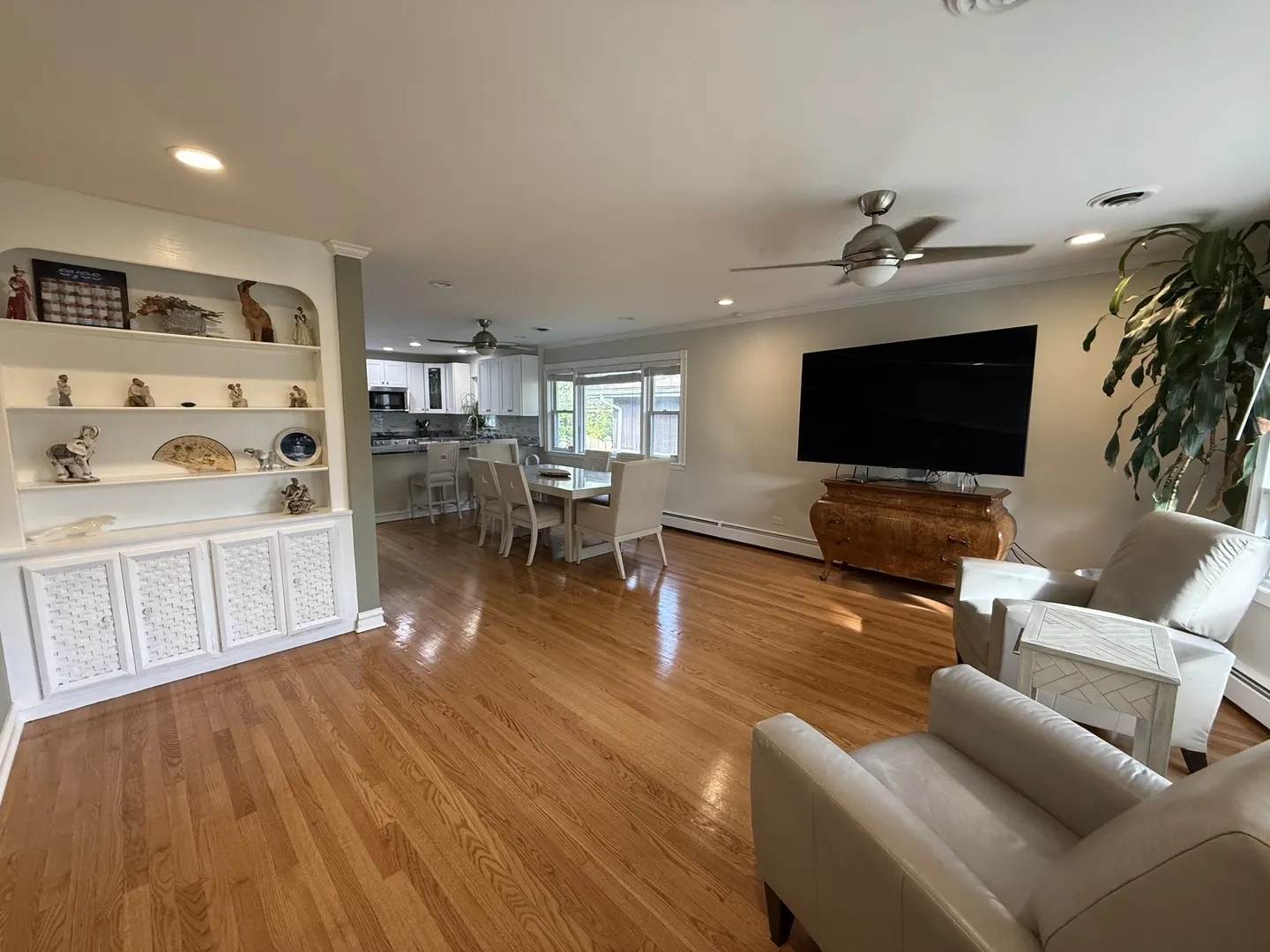 9204 S Sacramento Avenue IL