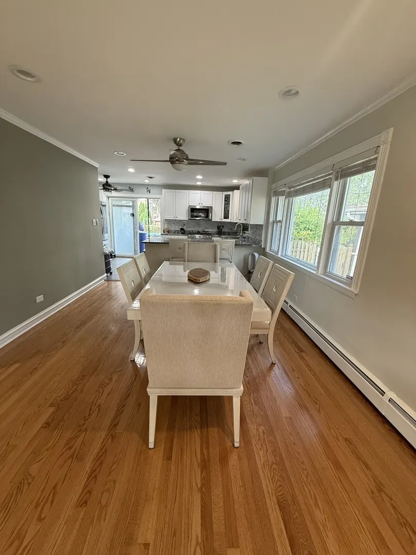 9204 S Sacramento Avenue IL