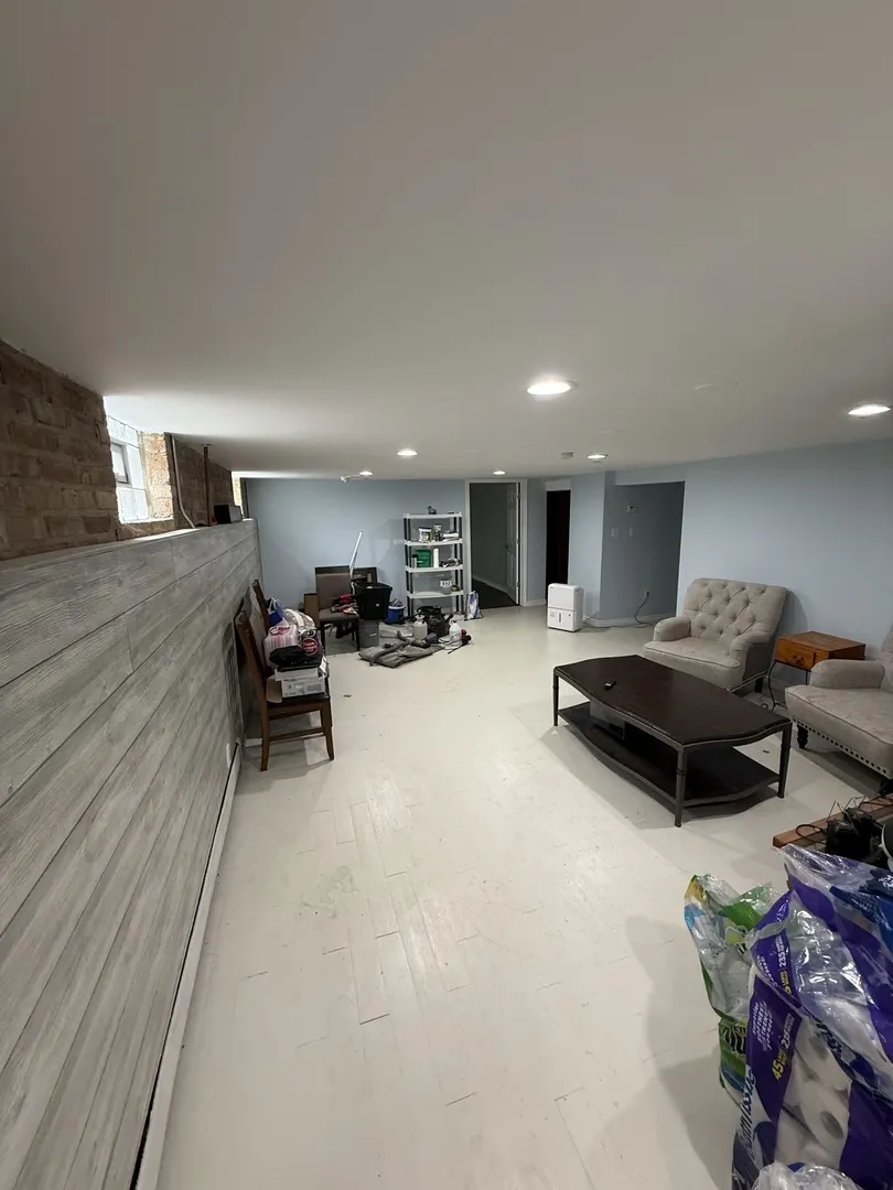 9204 S Sacramento Avenue IL