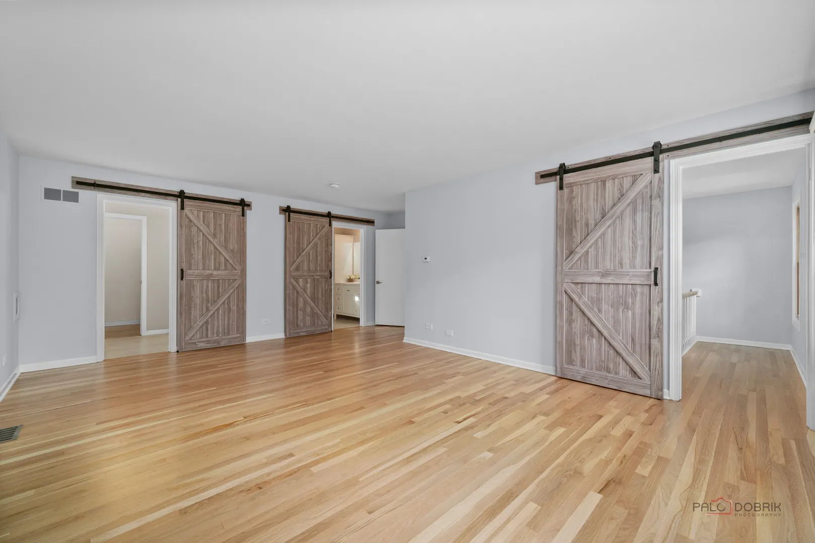 555 W Everett Road IL