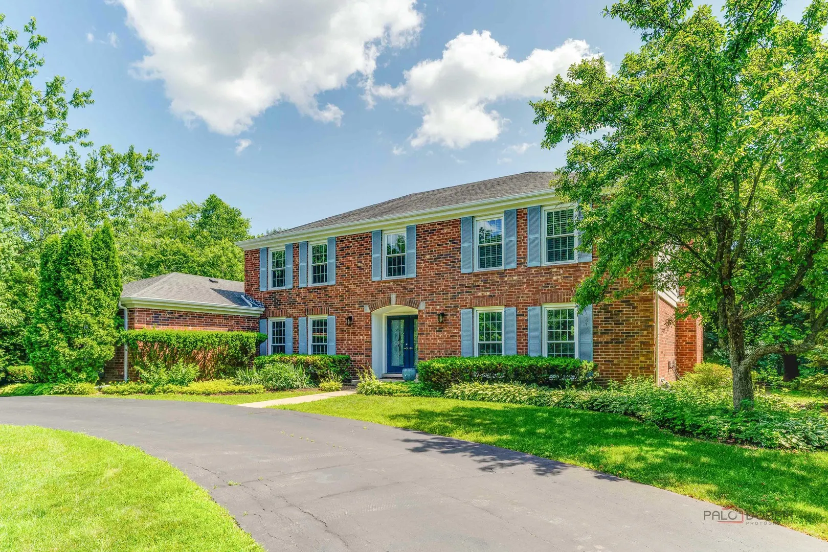 555 W Everett Road IL
