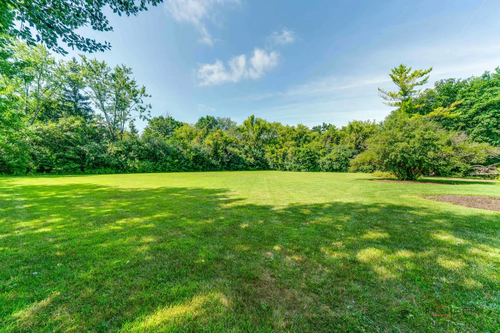 555 W Everett Road IL