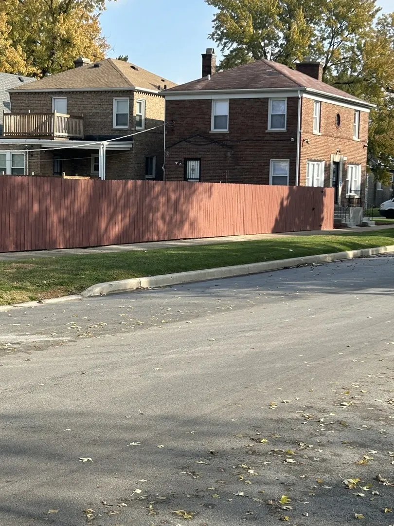 8458 S Vernon Avenue IL