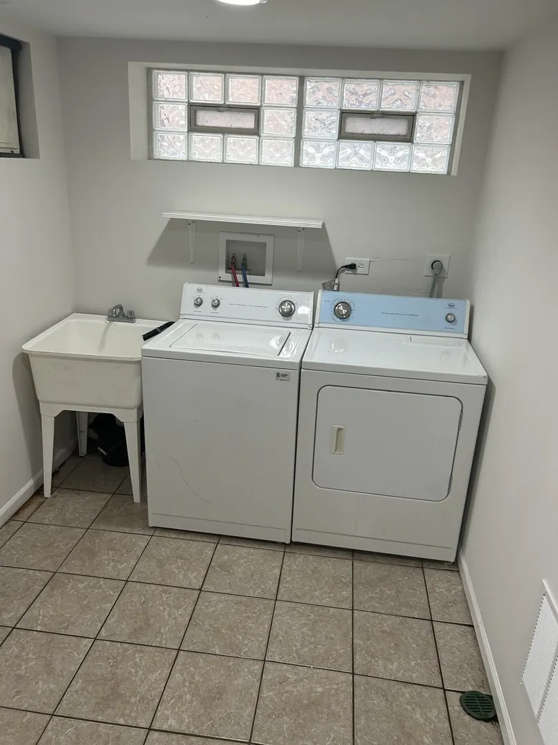 8458 S Vernon Avenue IL