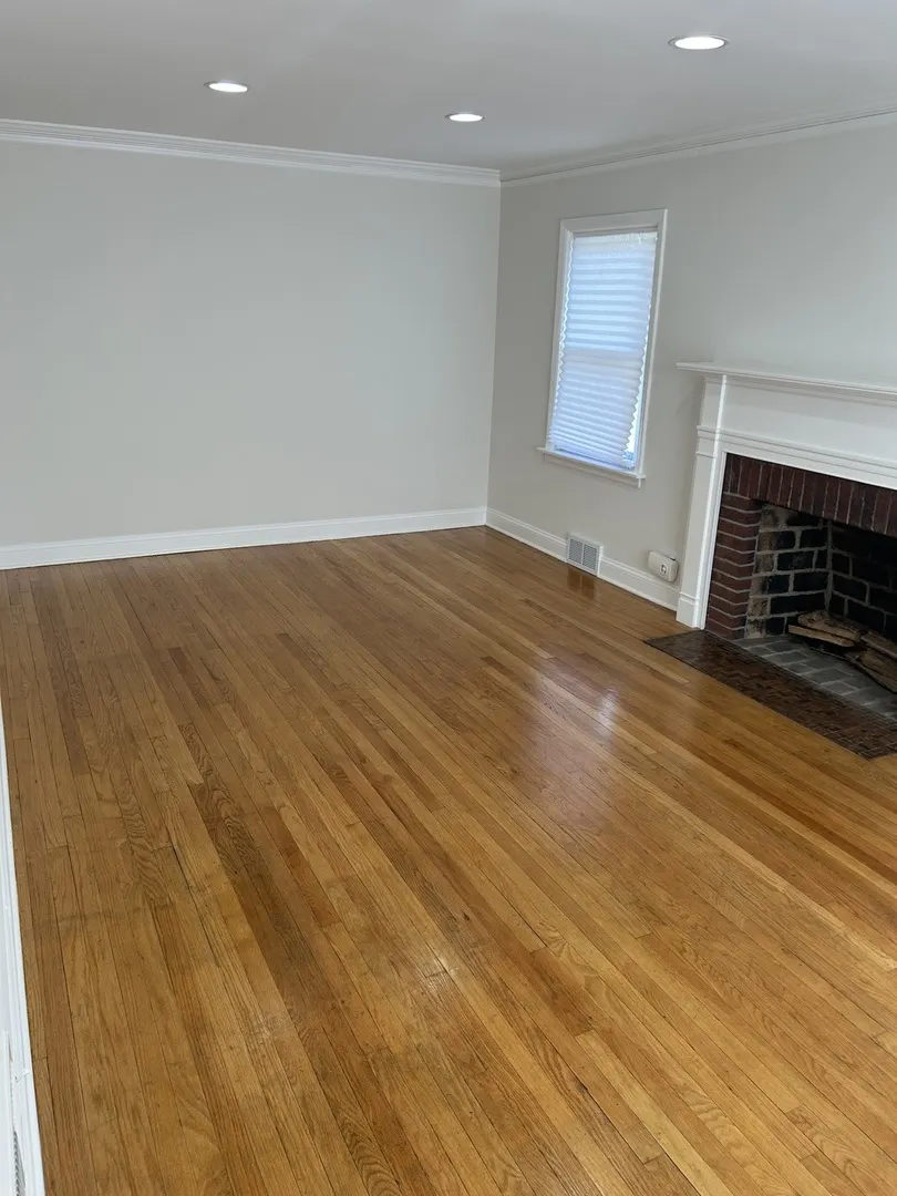 8458 S Vernon Avenue IL