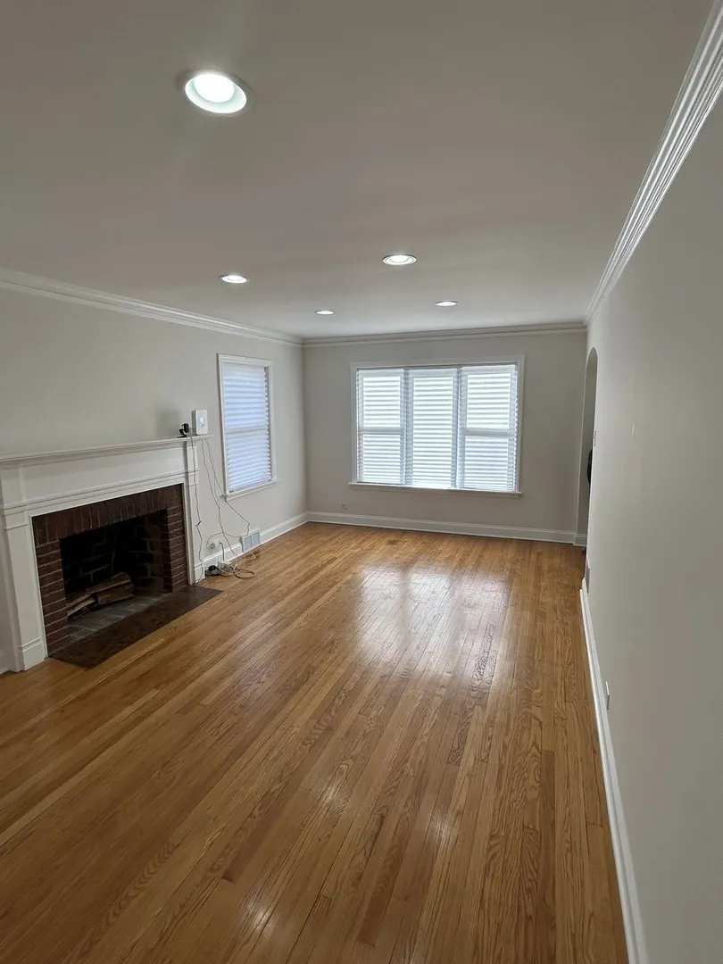 8458 S Vernon Avenue IL