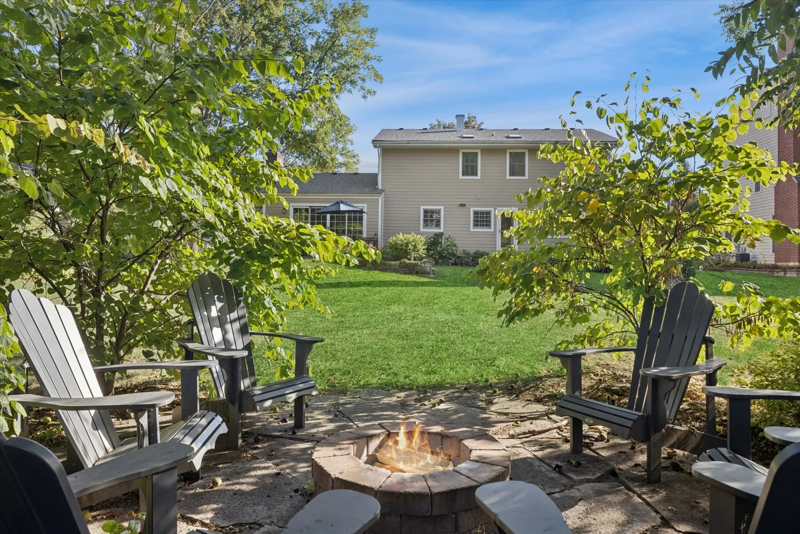 1709 E Thomas Road IL